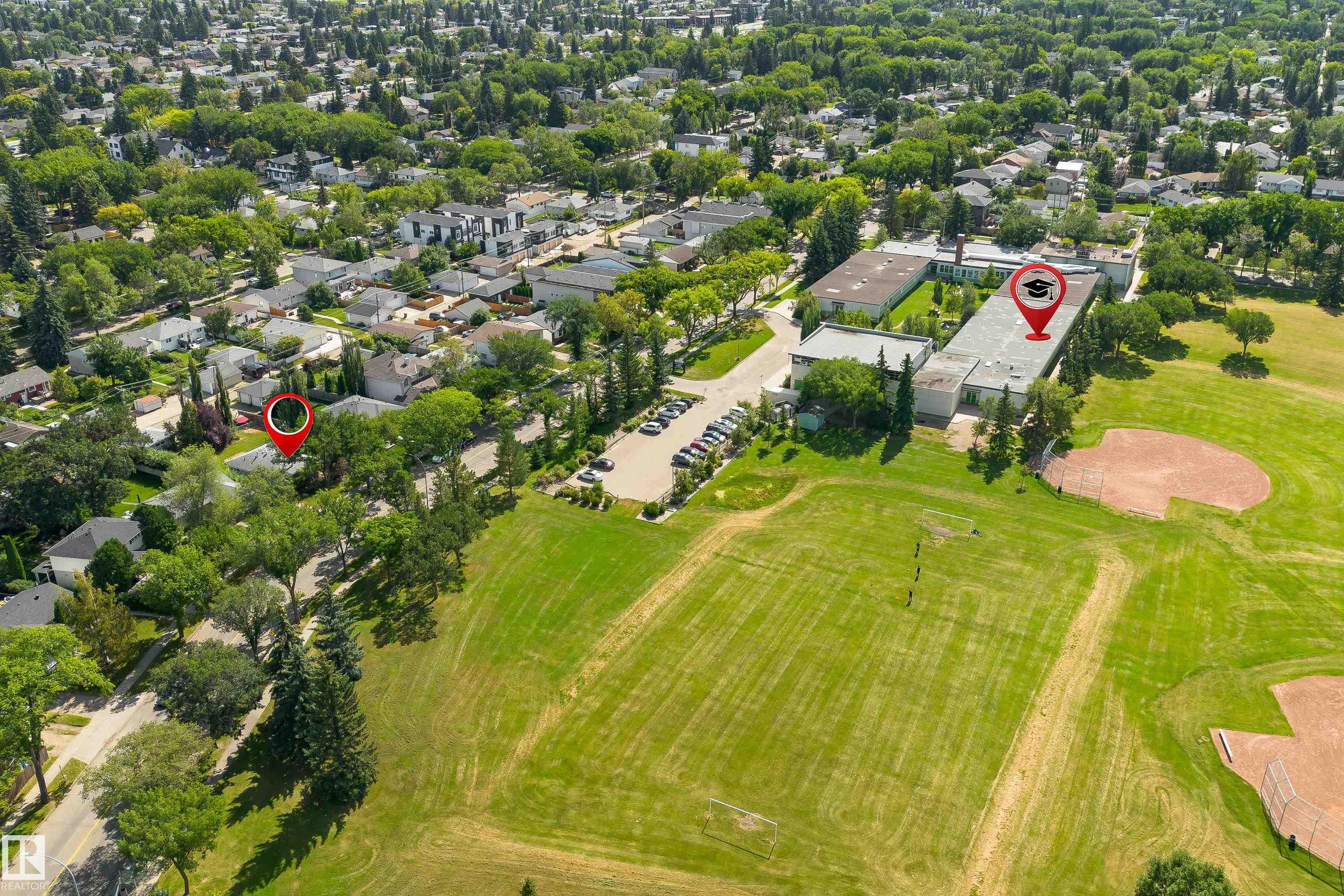 9457 79 Street Nw, Edmonton, AB