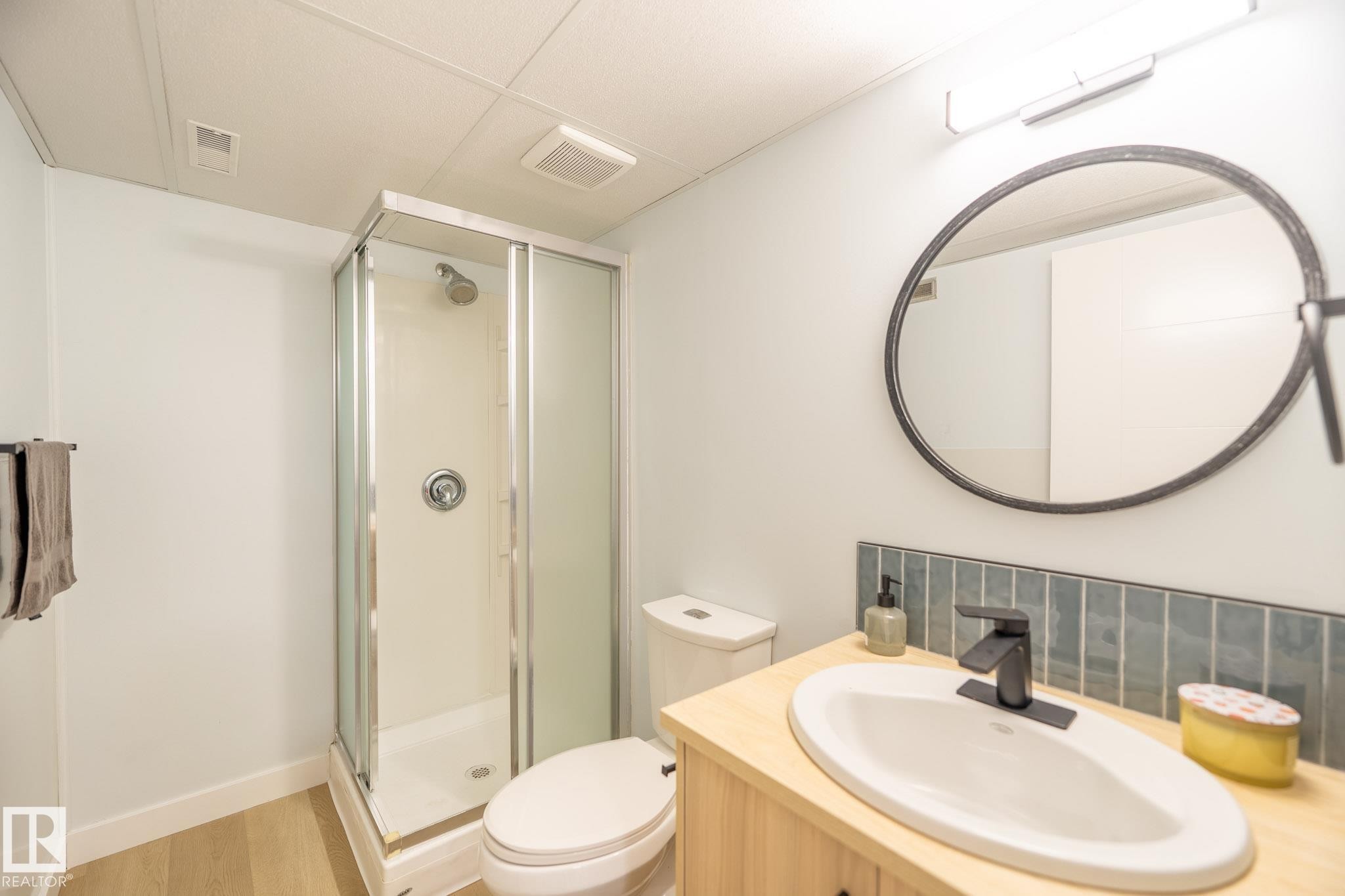 16136 109A Avenue Nw, Edmonton, AB