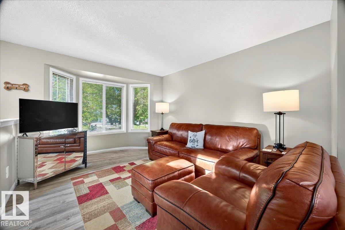 21339 91 Avenue Nw, Edmonton, AB