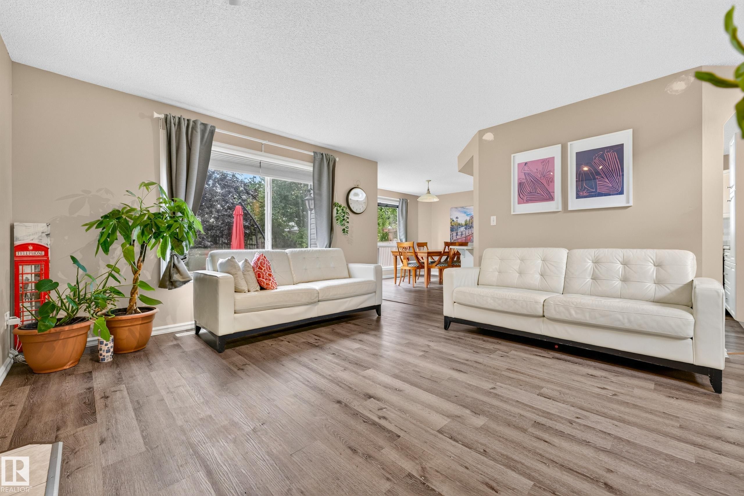 11813 11B Avenue Nw, Edmonton, AB