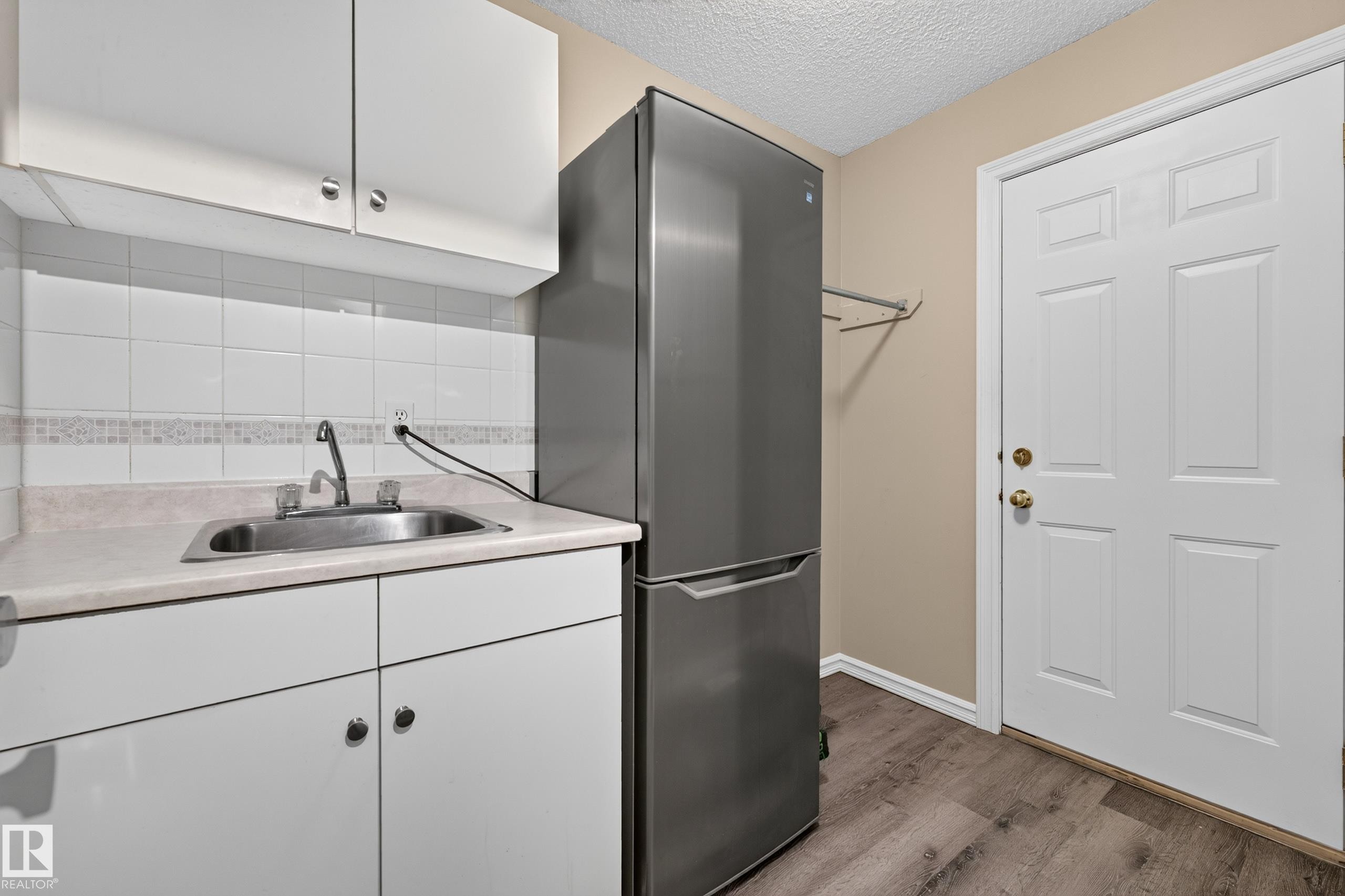 11813 11B Avenue Nw, Edmonton, AB