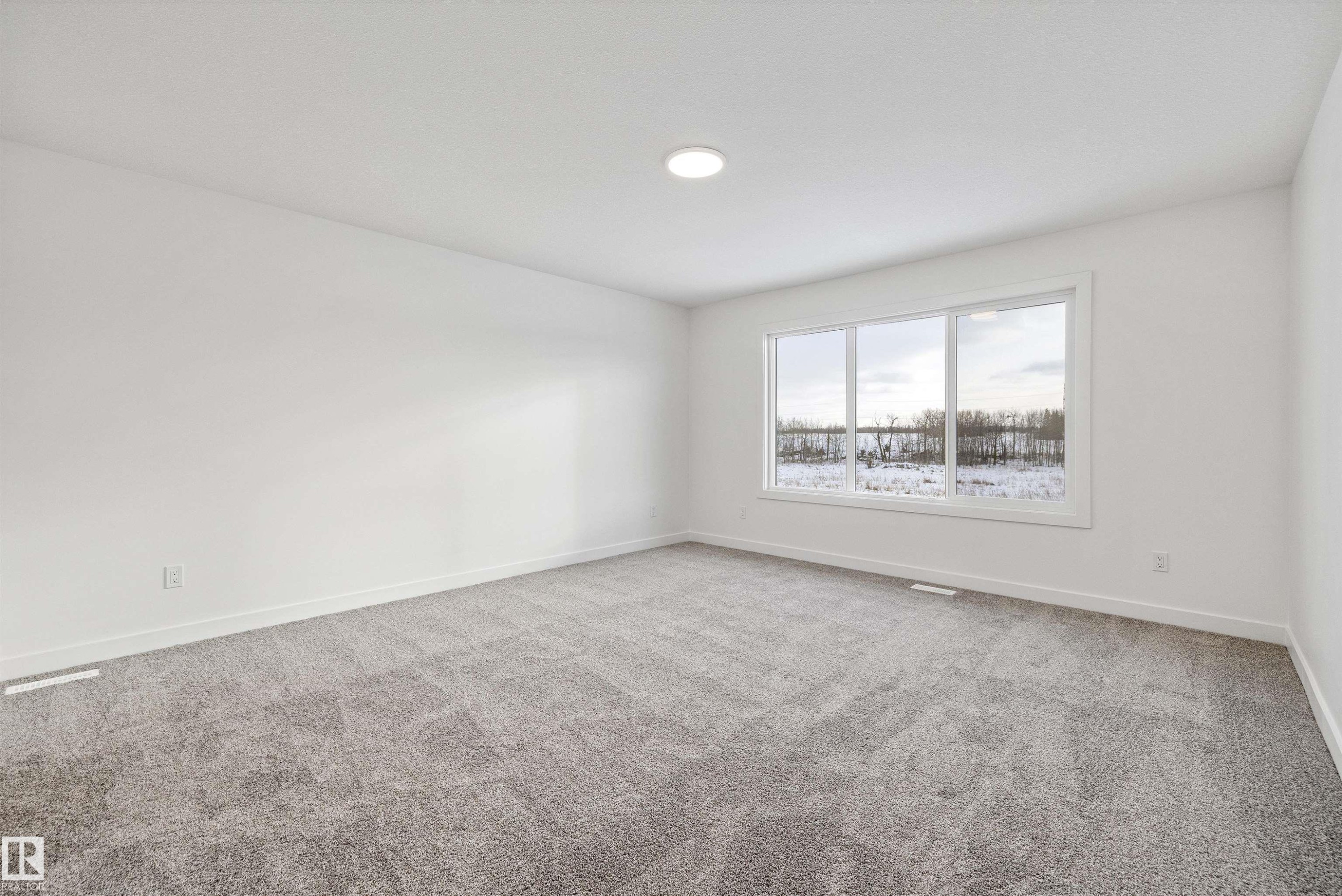 1315 11 Avenue Nw, Edmonton, AB - Indoor Photo Showing Other Room