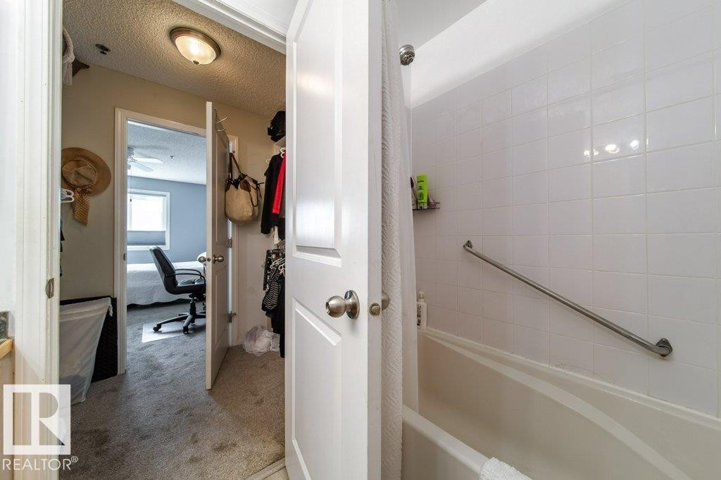 #118 2305 35A Av Nw, Edmonton, AB - Indoor