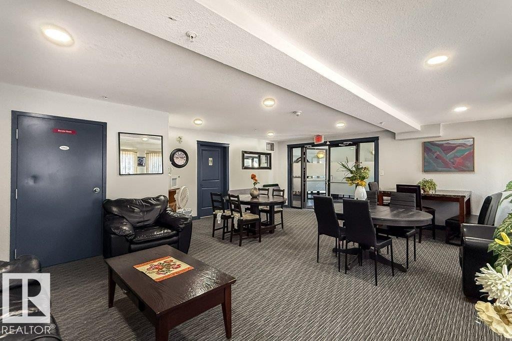 #118 2305 35A Av Nw, Edmonton, AB - Indoor