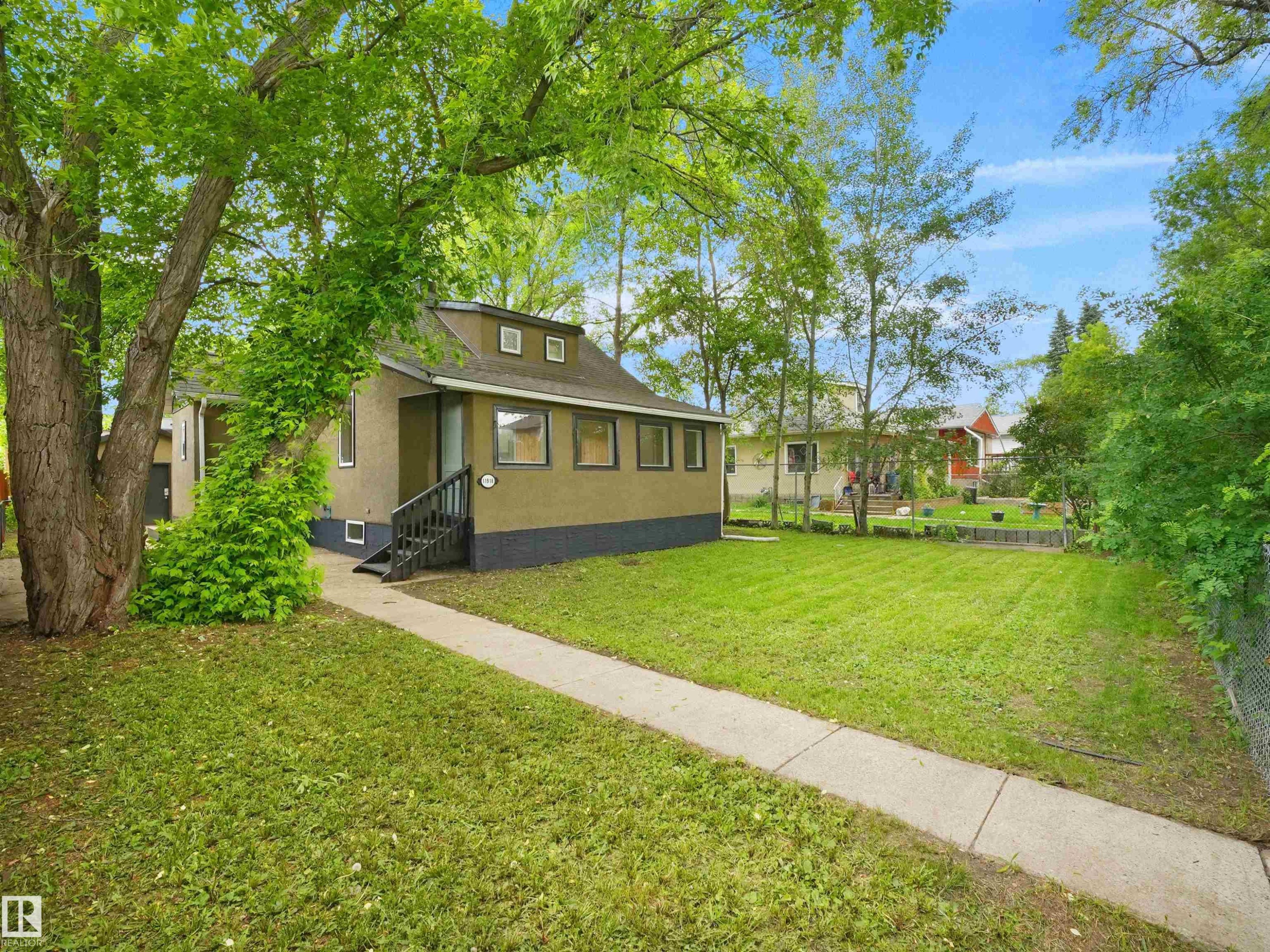 11918 86 Street Nw, Edmonton, AB