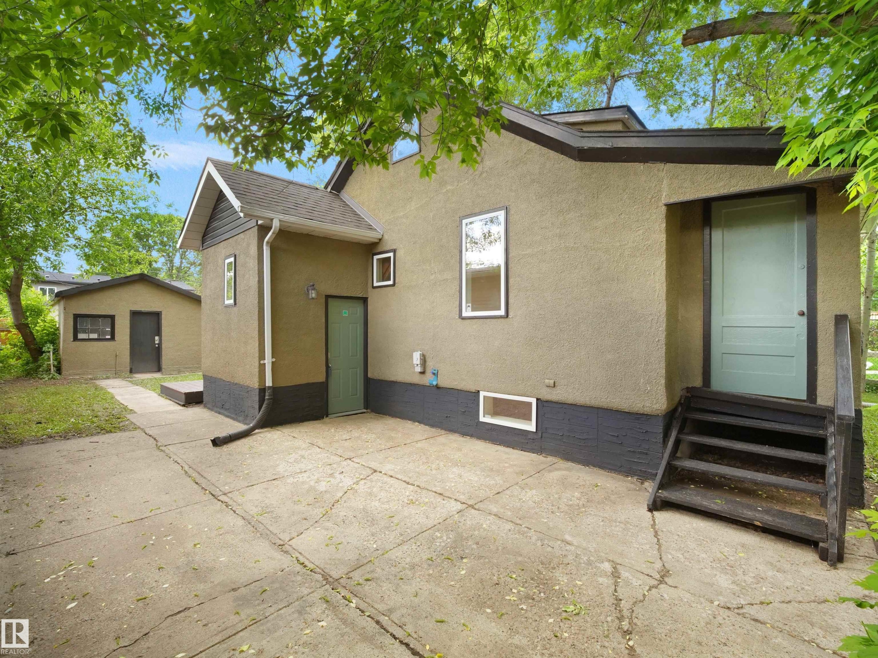 11918 86 Street Nw, Edmonton, AB