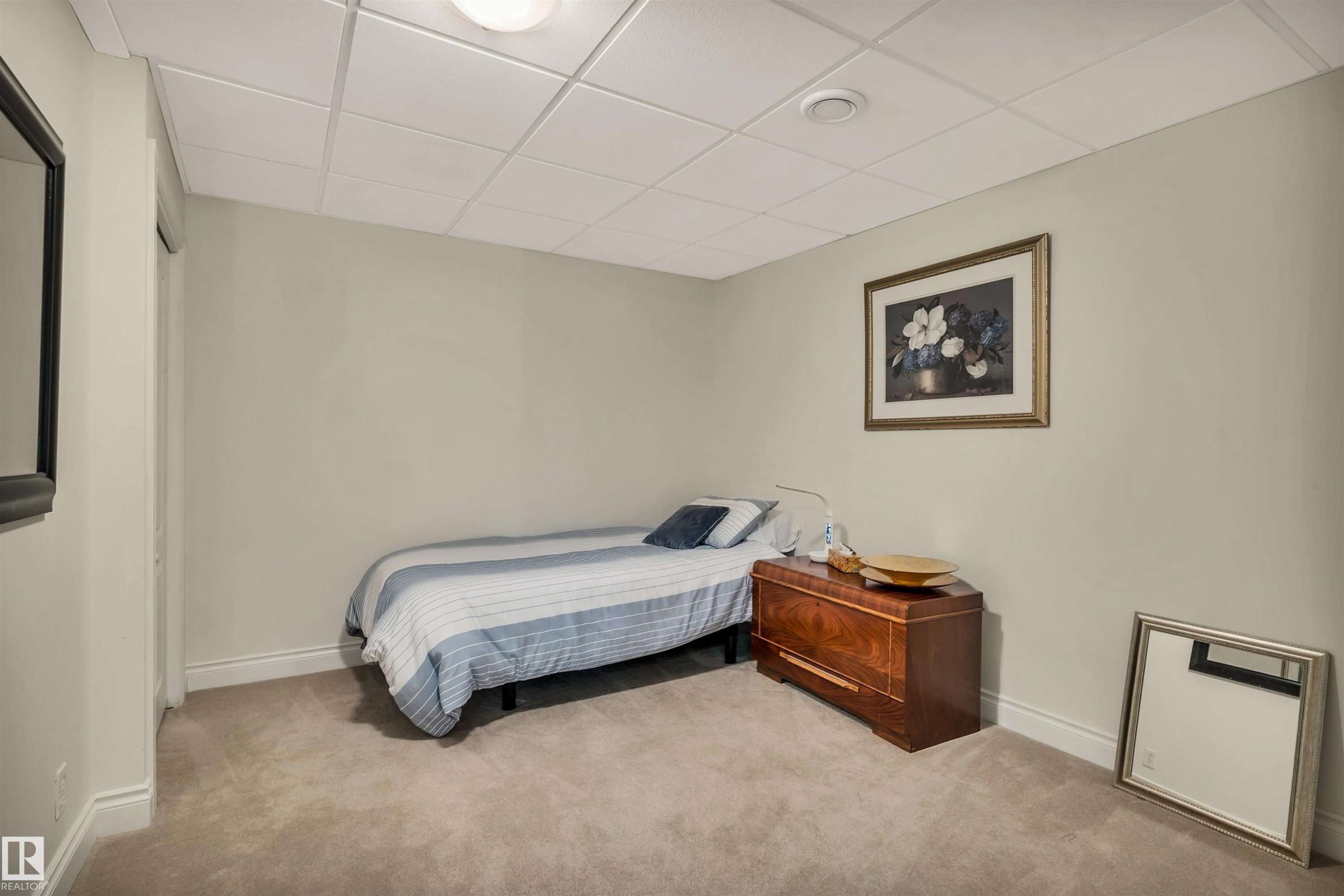 9958 176 Avenue Nw, Edmonton, AB