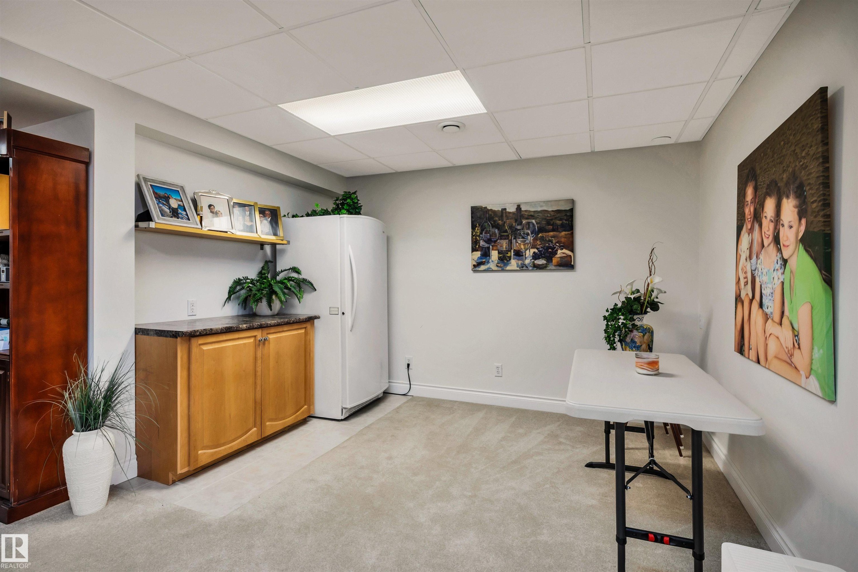 9958 176 Avenue Nw, Edmonton, AB