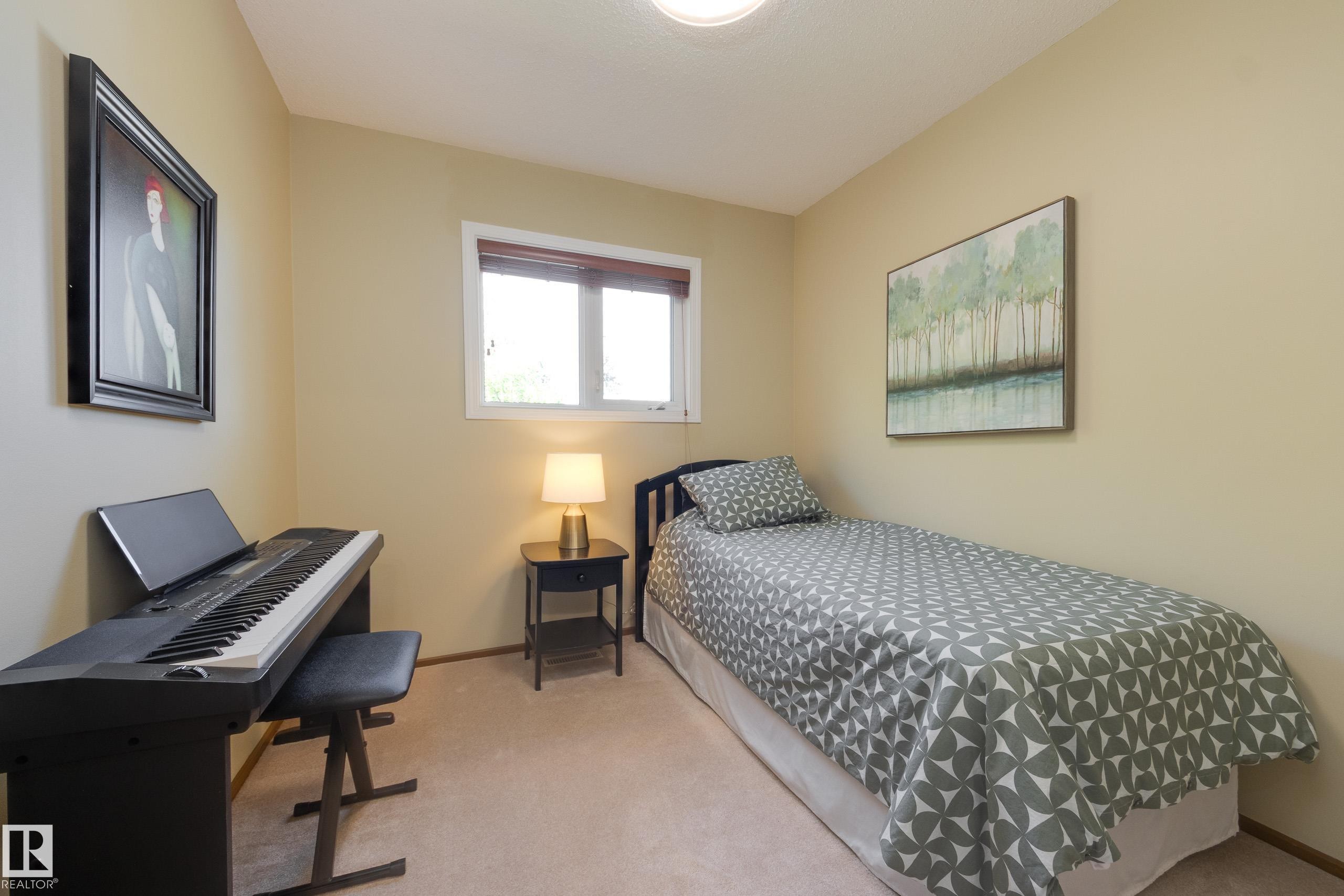 4904 11 Avenue Nw, Edmonton, AB