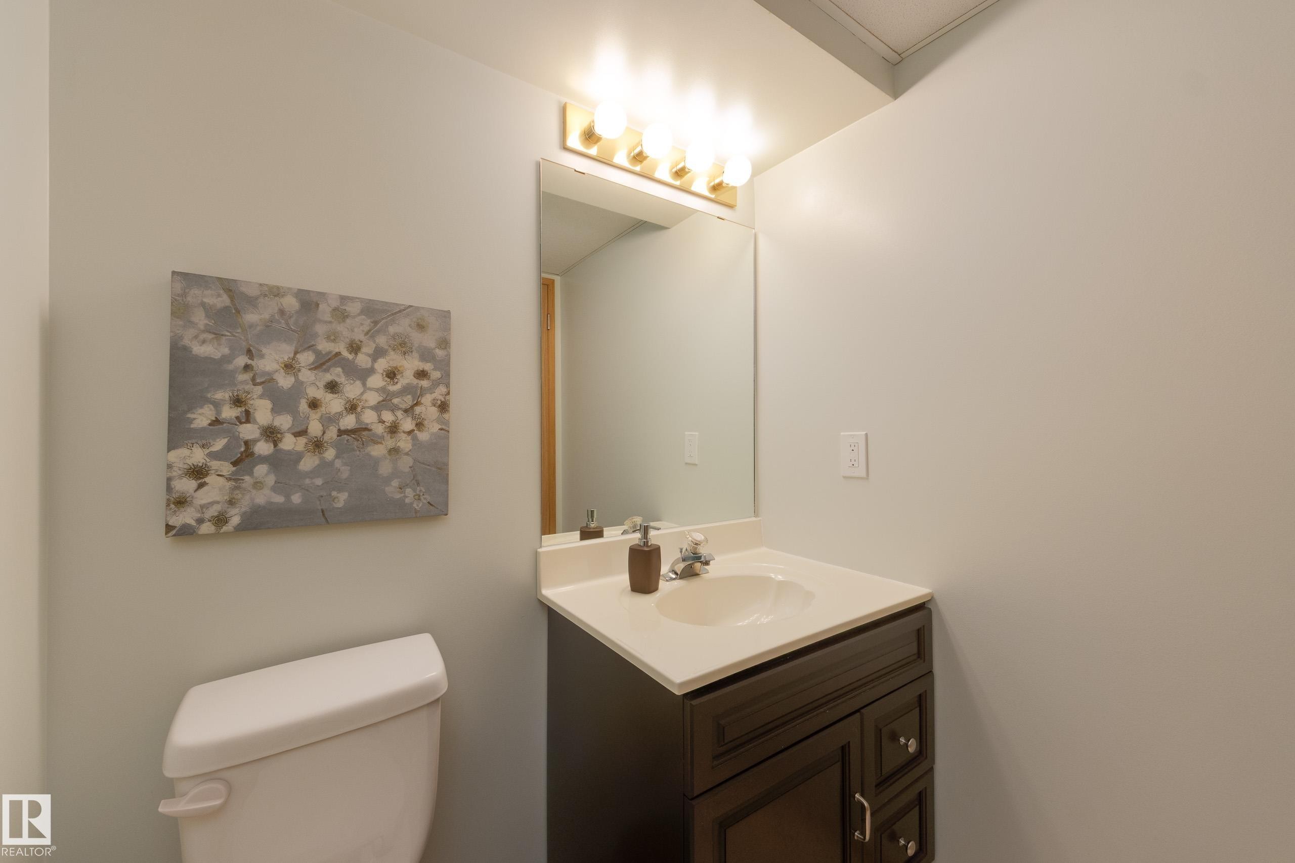 4904 11 Avenue Nw, Edmonton, AB
