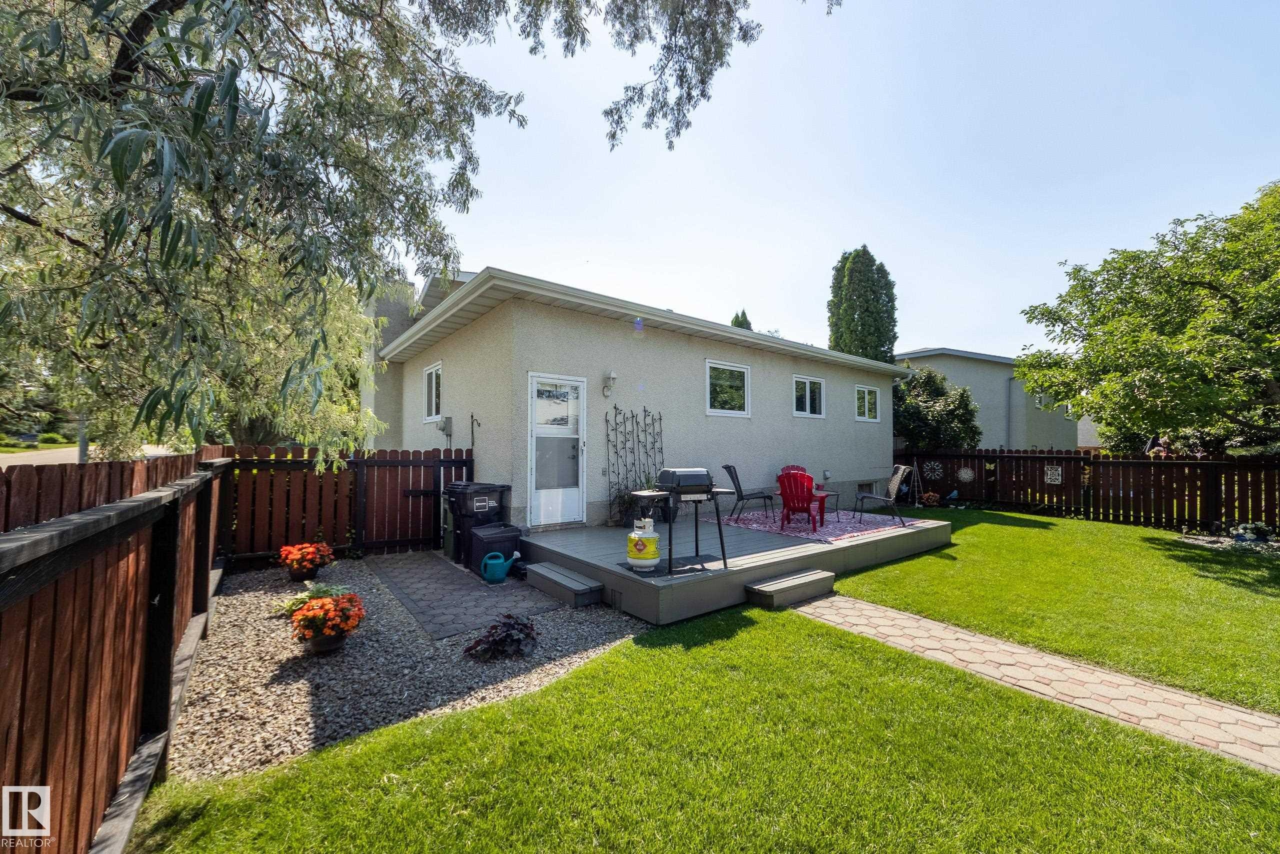 4904 11 Avenue Nw, Edmonton, AB