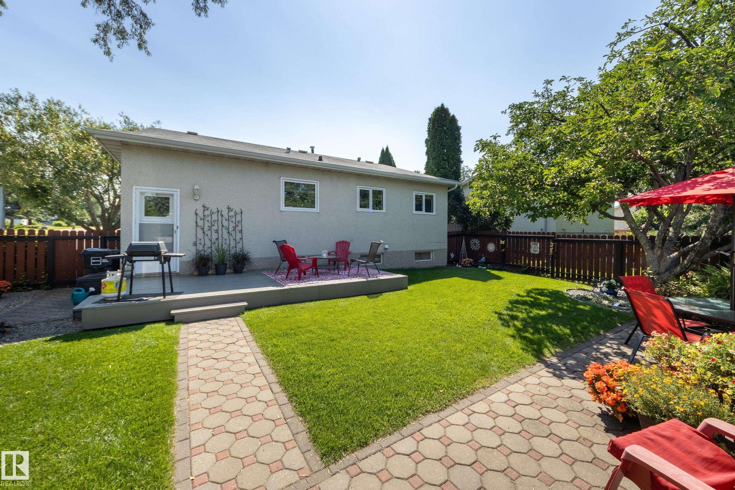 4904 11 Avenue Nw, Edmonton, AB