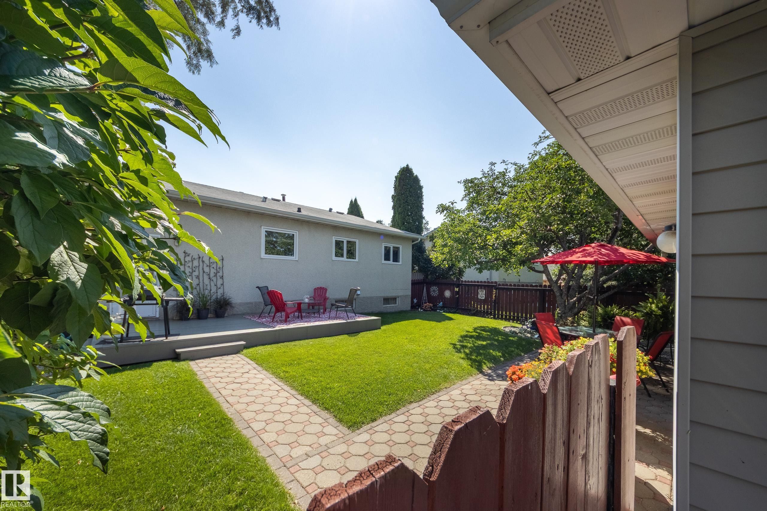 4904 11 Avenue Nw, Edmonton, AB