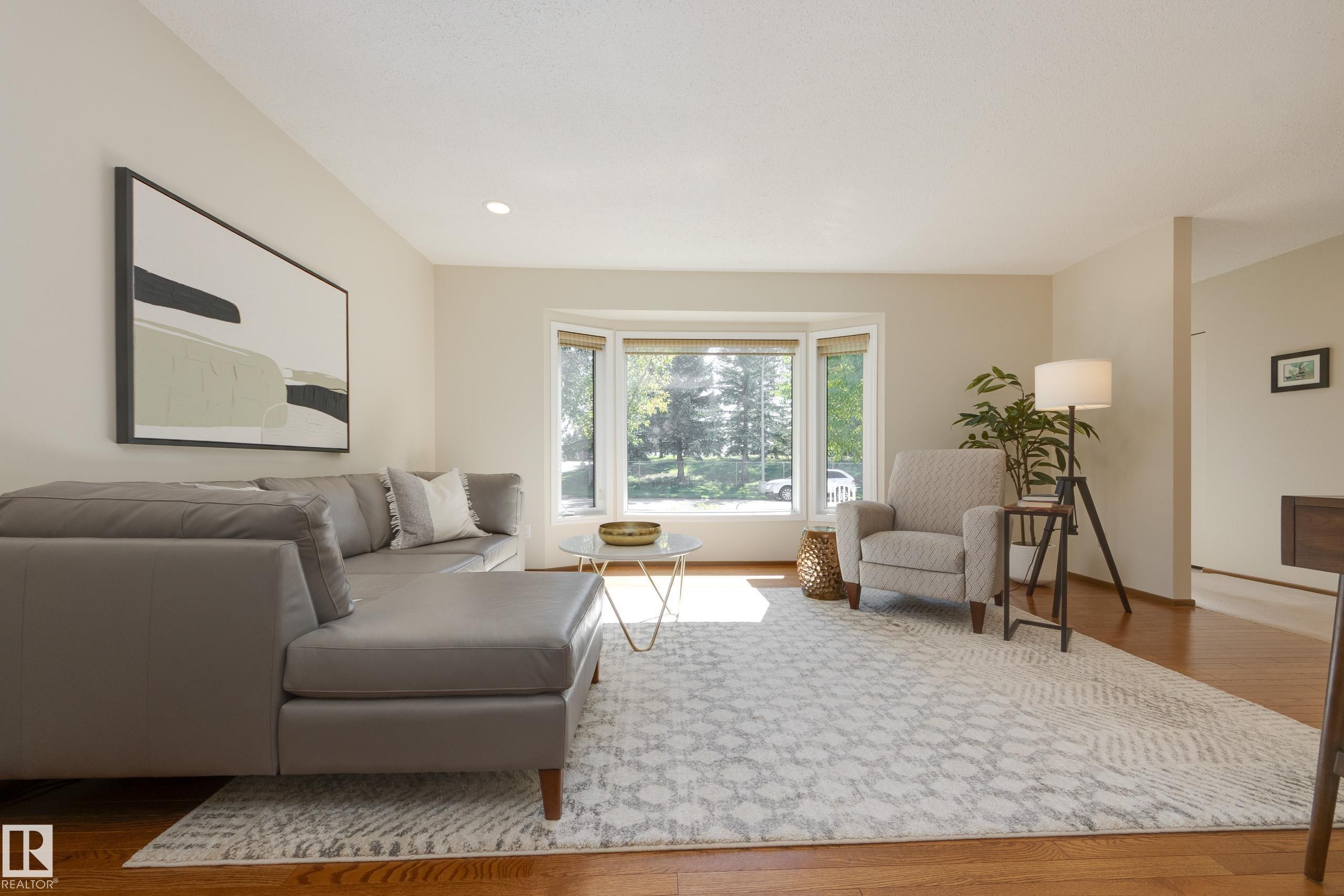 4904 11 Avenue Nw, Edmonton, AB