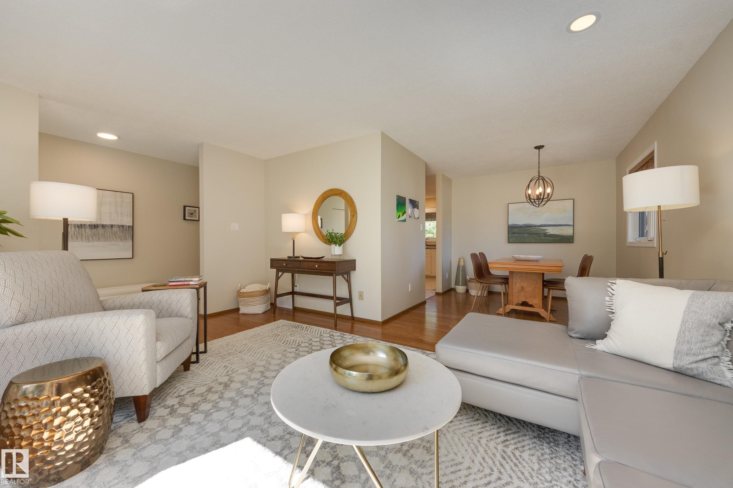 4904 11 Avenue Nw, Edmonton, AB