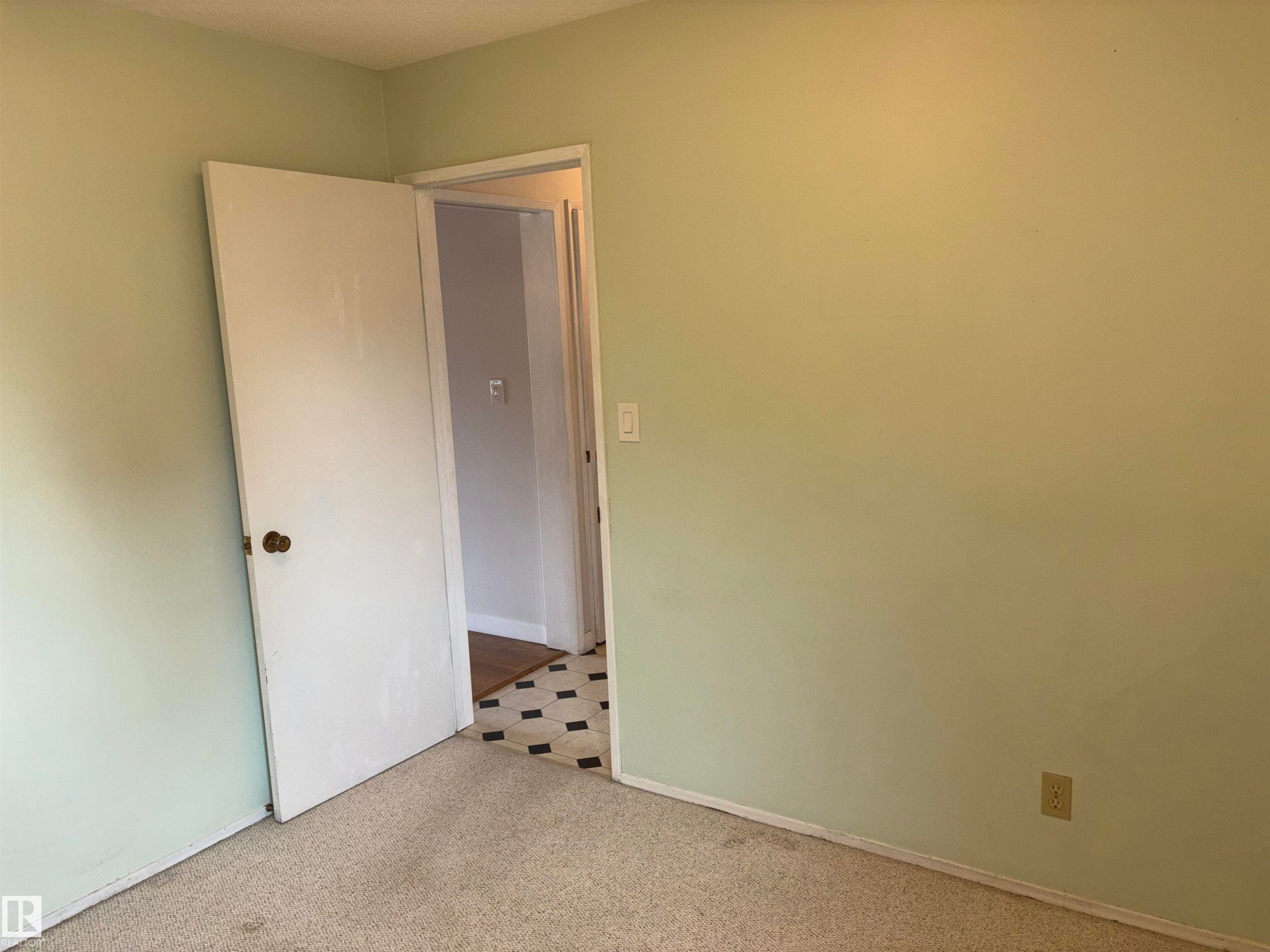 Additional content - 4027 74 Street Nw, Edmonton, AB