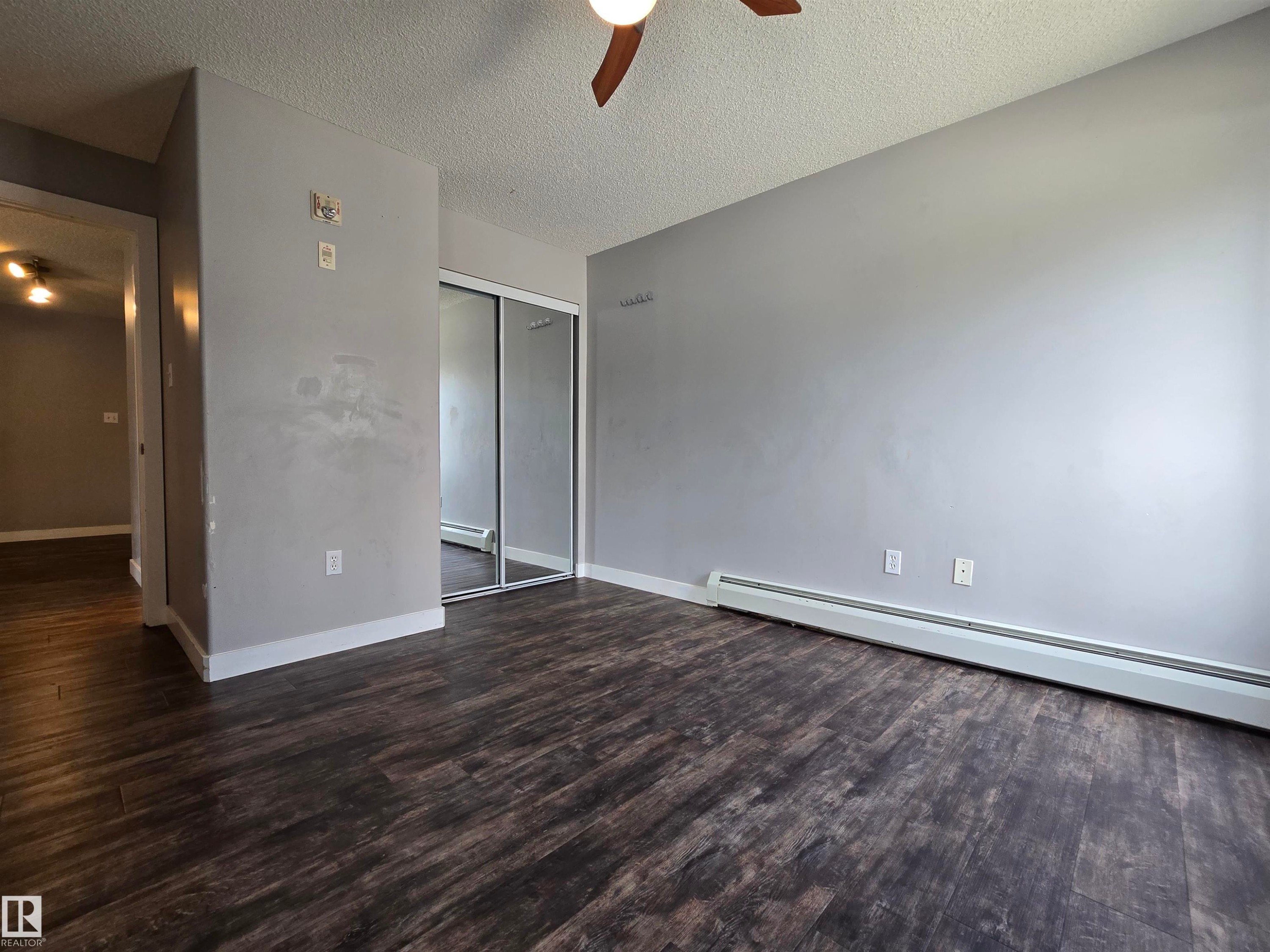 #105 155 Edwards Dr Sw, Edmonton, AB - Indoor Photo Showing Other Room