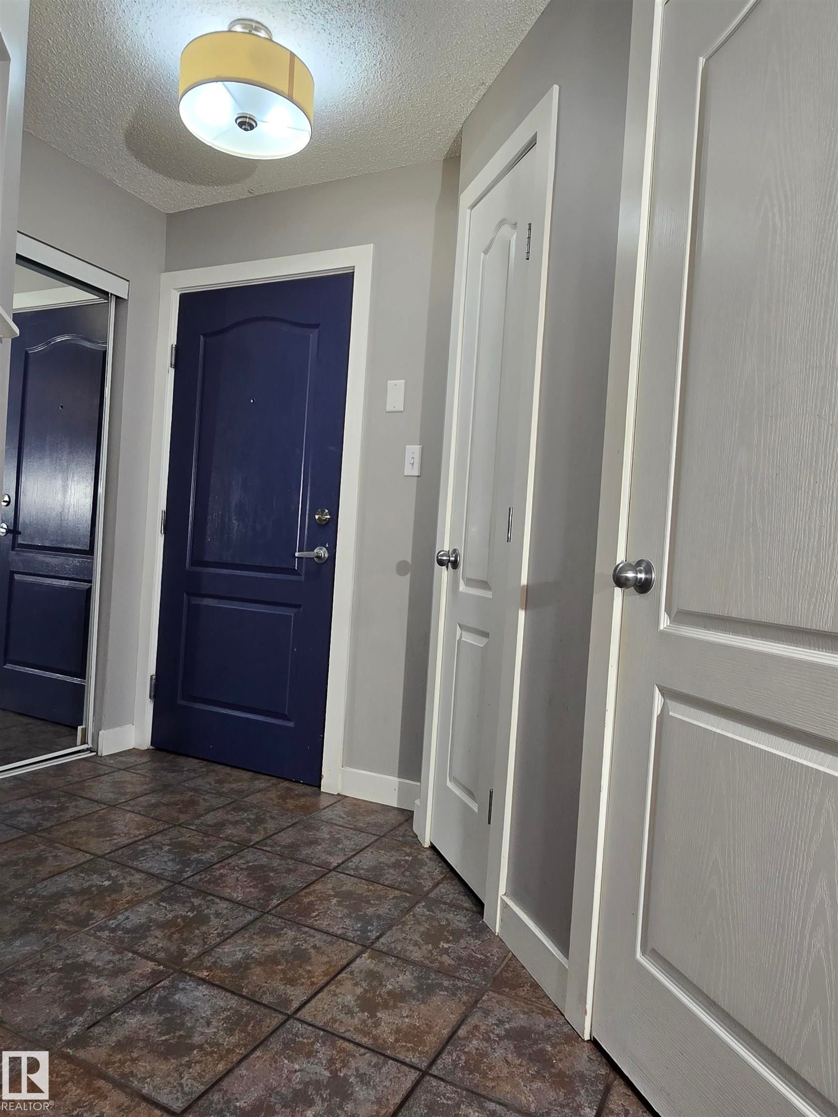 #105 155 Edwards Dr Sw, Edmonton, AB - Indoor Photo Showing Other Room