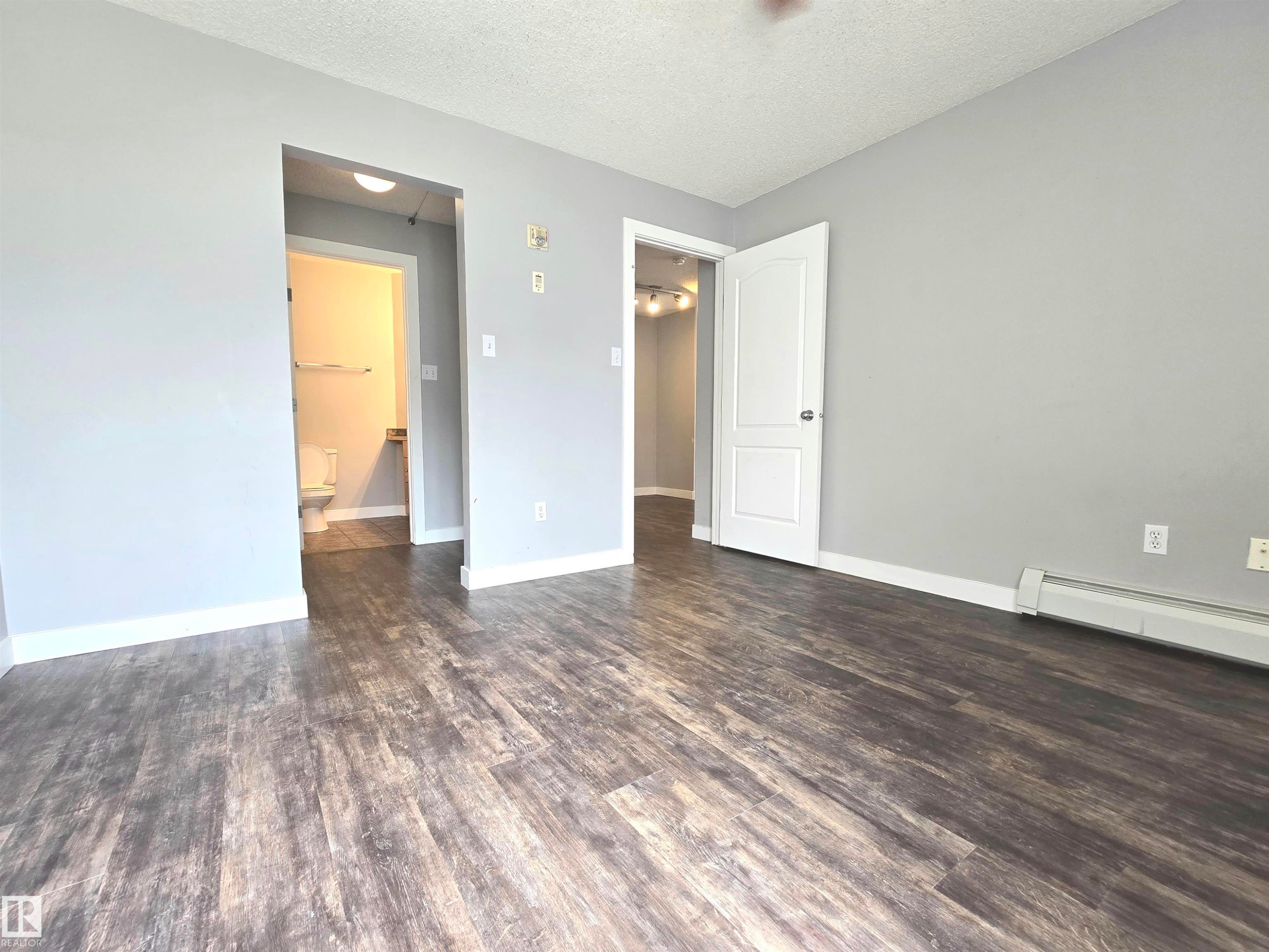 #105 155 Edwards Dr Sw, Edmonton, AB - Indoor Photo Showing Other Room
