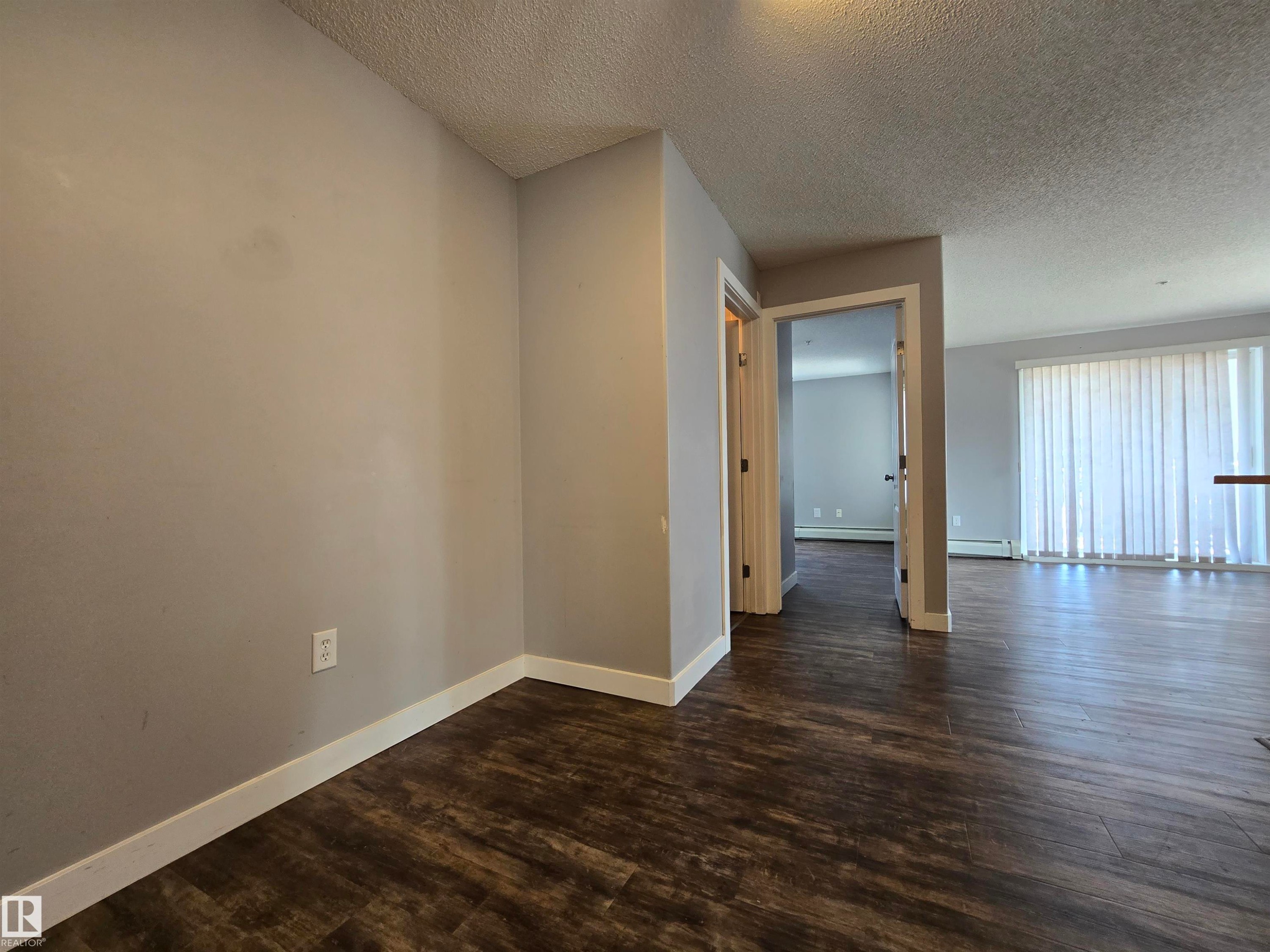 #105 155 Edwards Dr Sw, Edmonton, AB - Indoor Photo Showing Other Room