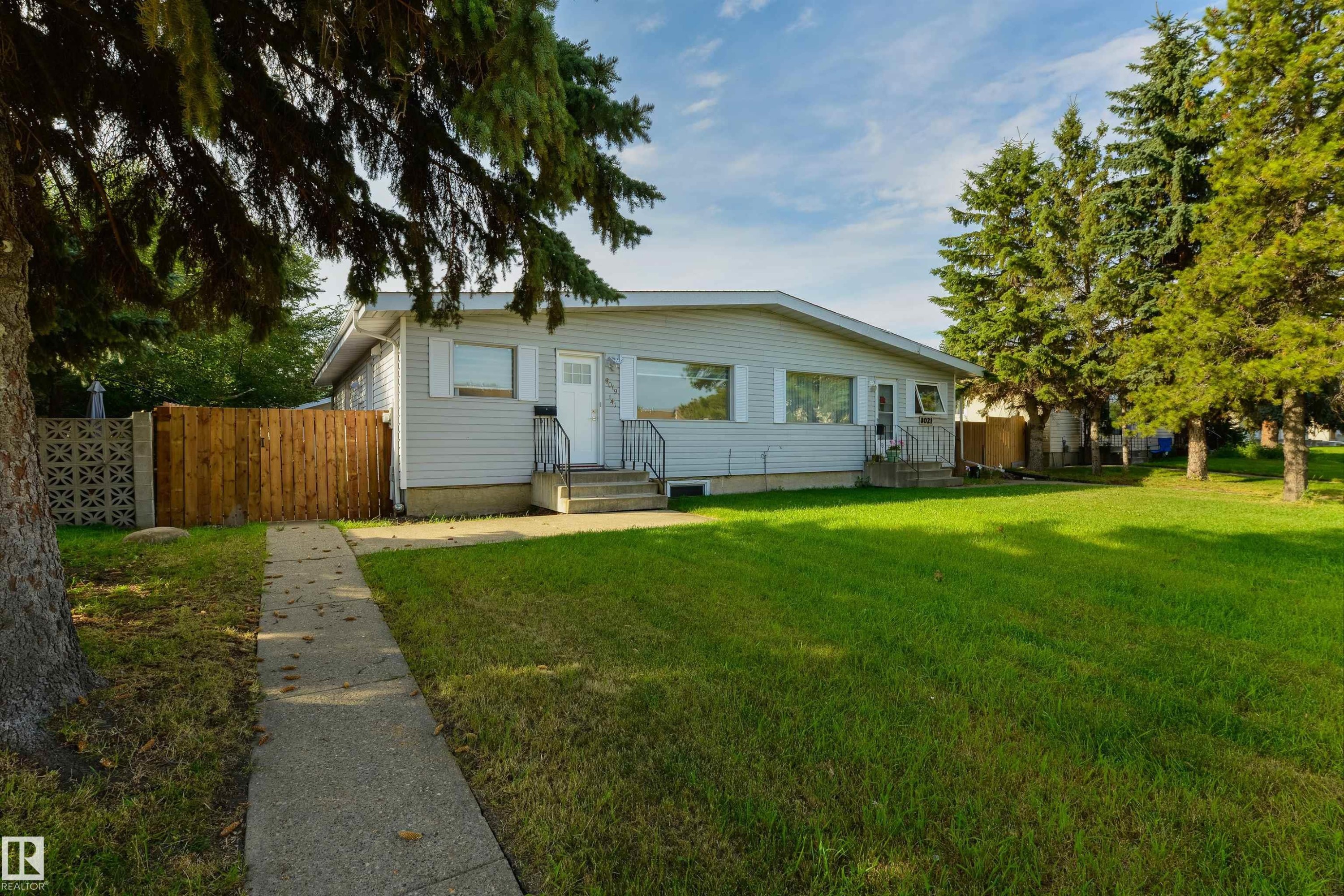 8019 141 Avenue Nw, Edmonton, AB