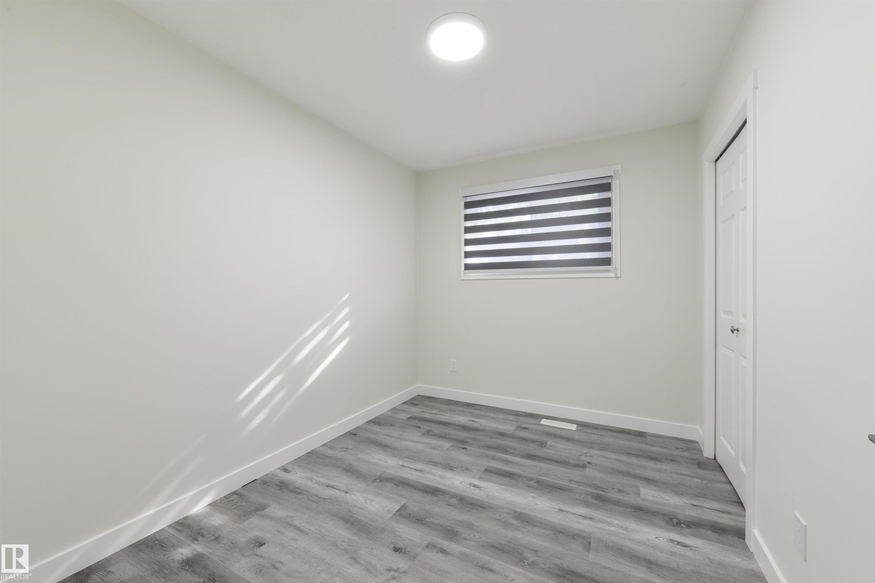 8019 141 Avenue Nw, Edmonton, AB