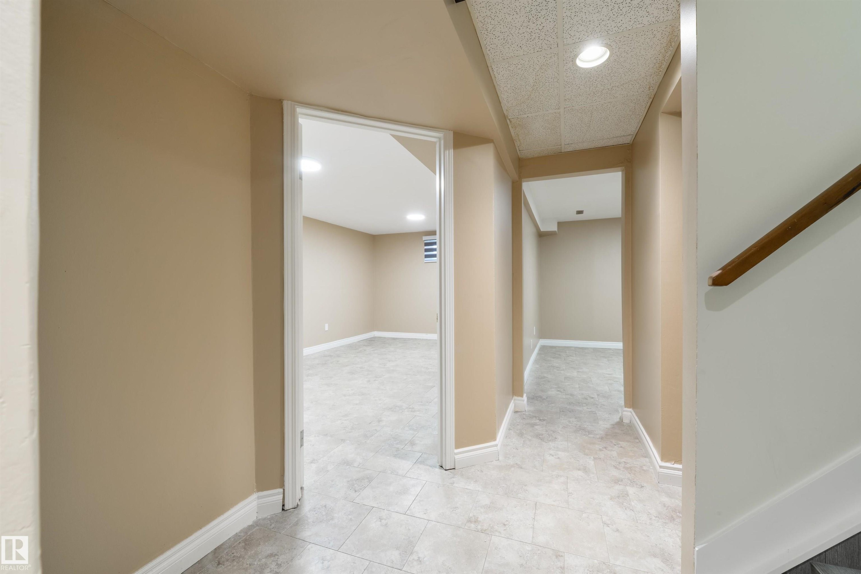 8019 141 Avenue Nw, Edmonton, AB