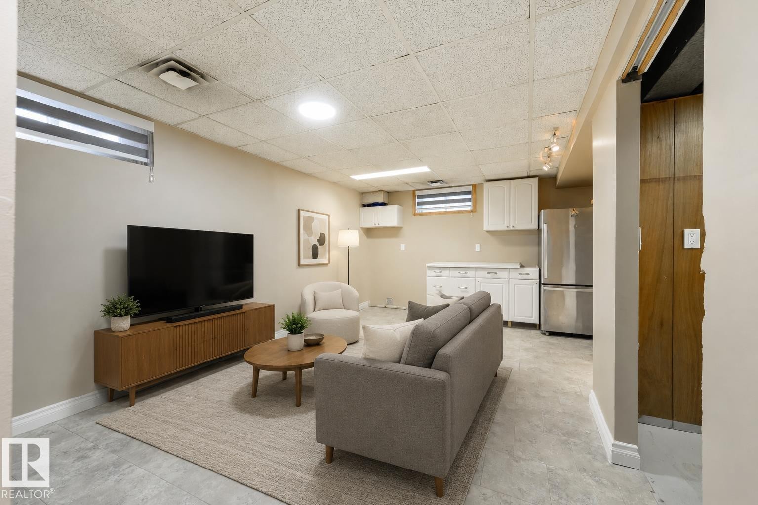 8019 141 Avenue Nw, Edmonton, AB