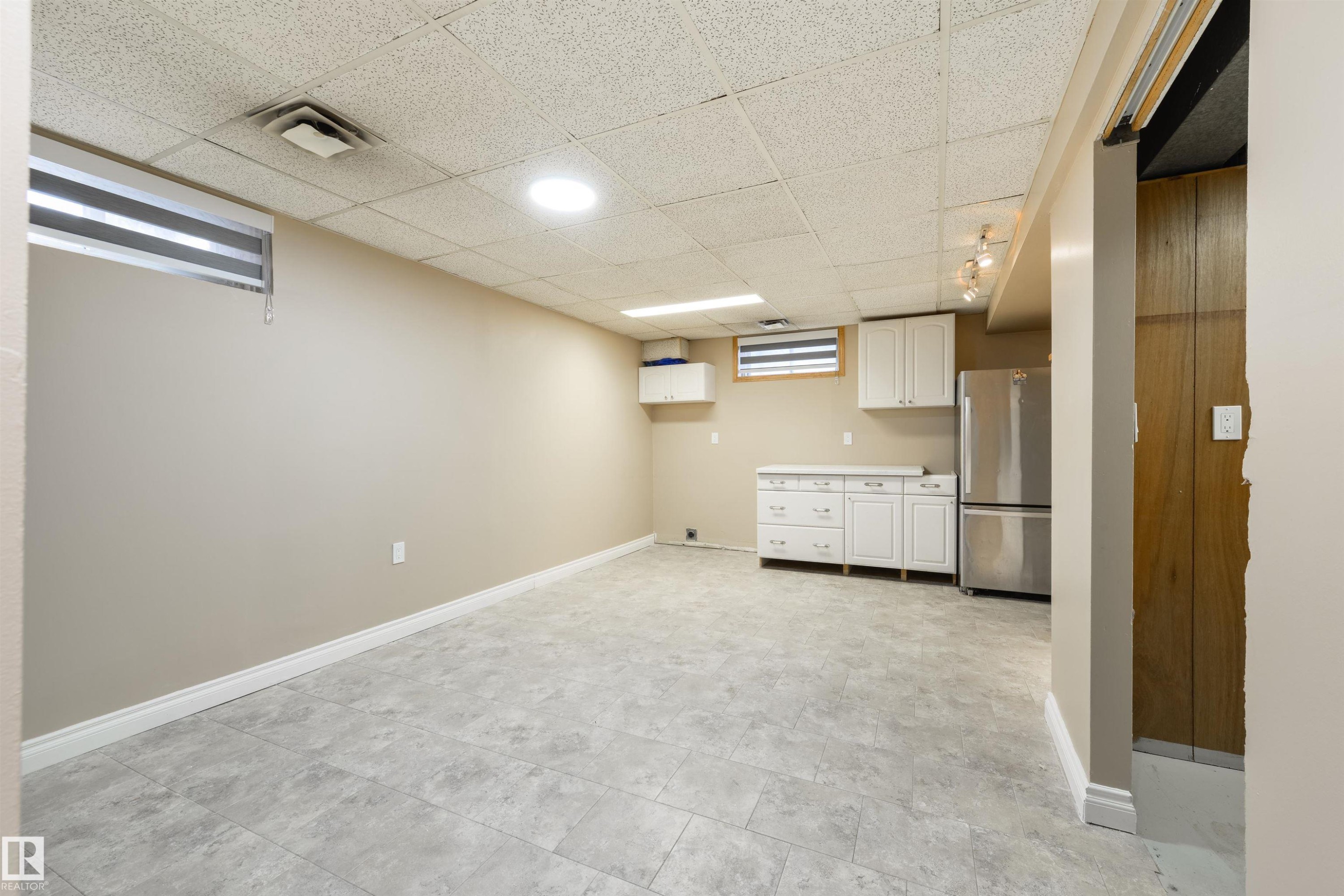 8019 141 Avenue Nw, Edmonton, AB