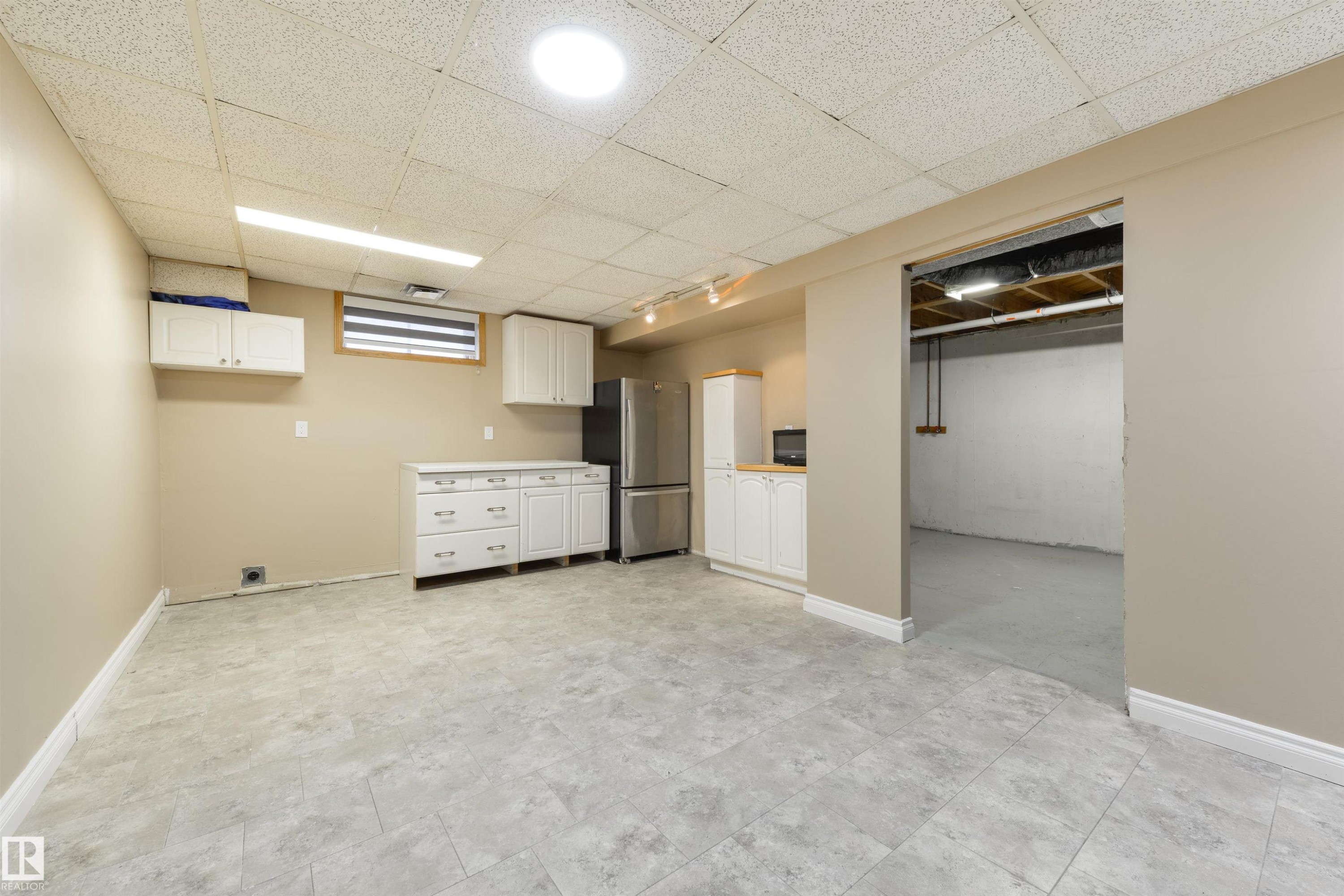 8019 141 Avenue Nw, Edmonton, AB