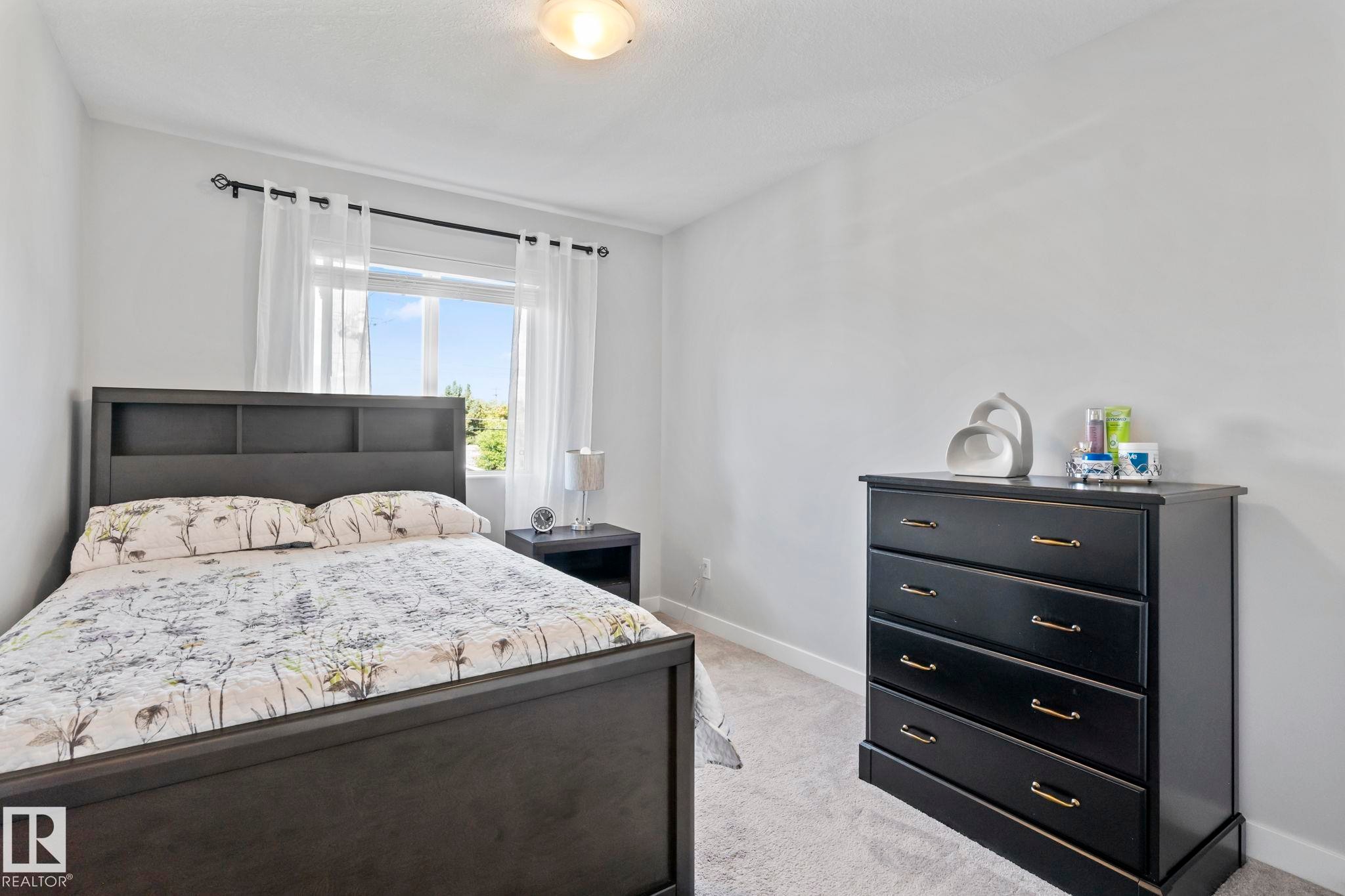Additional content - 10338 162St Nw, Edmonton, AB