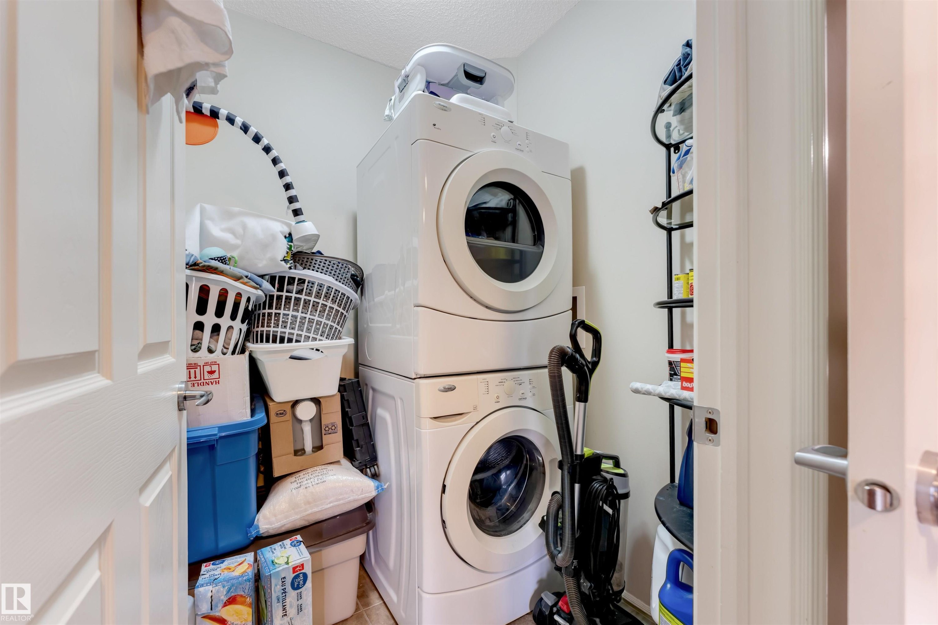 #409 2204 44 Av Nw, Edmonton, AB - Indoor Photo Showing Laundry Room