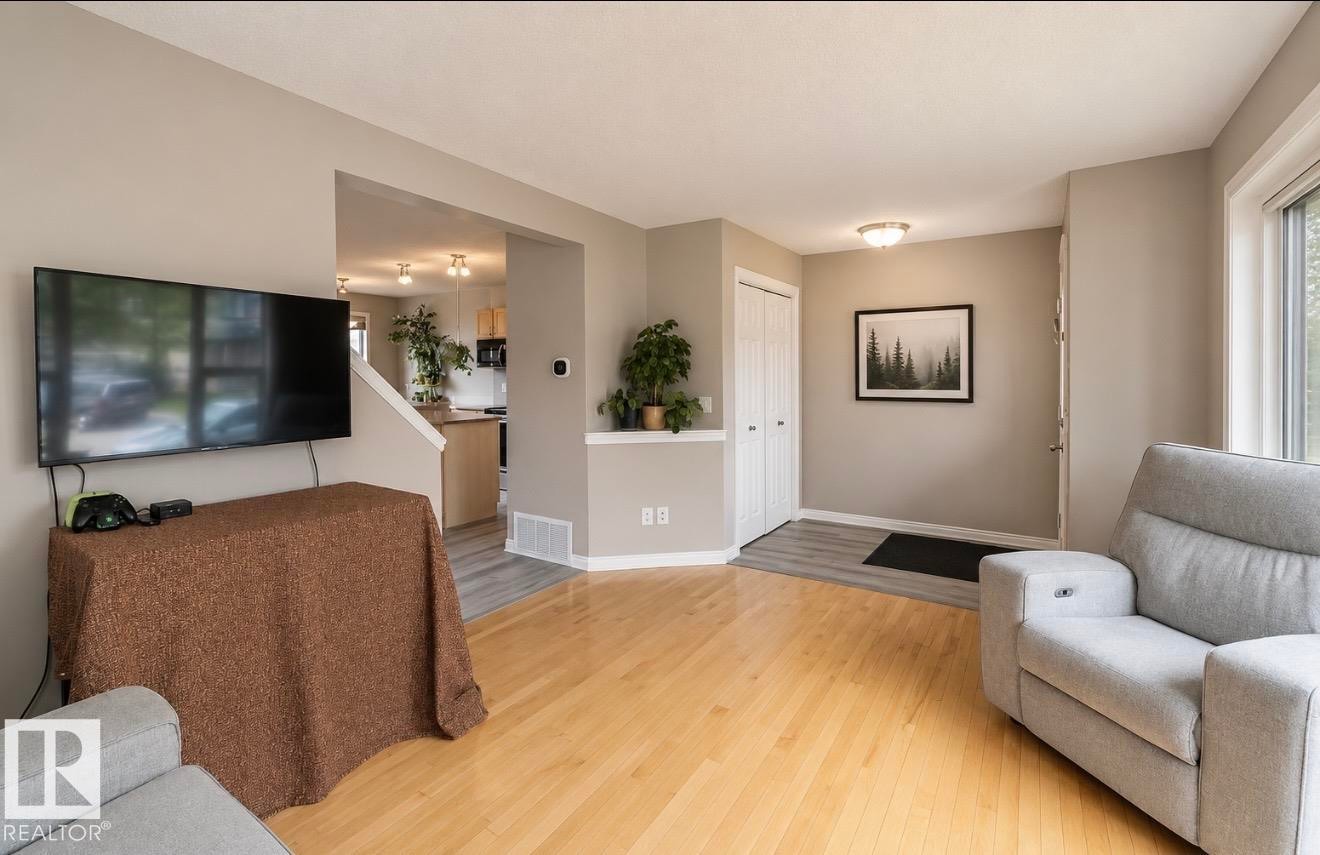 Sitting room - 17908 89 Street Nw, Edmonton, AB - Indoor Photo Showing Living Room