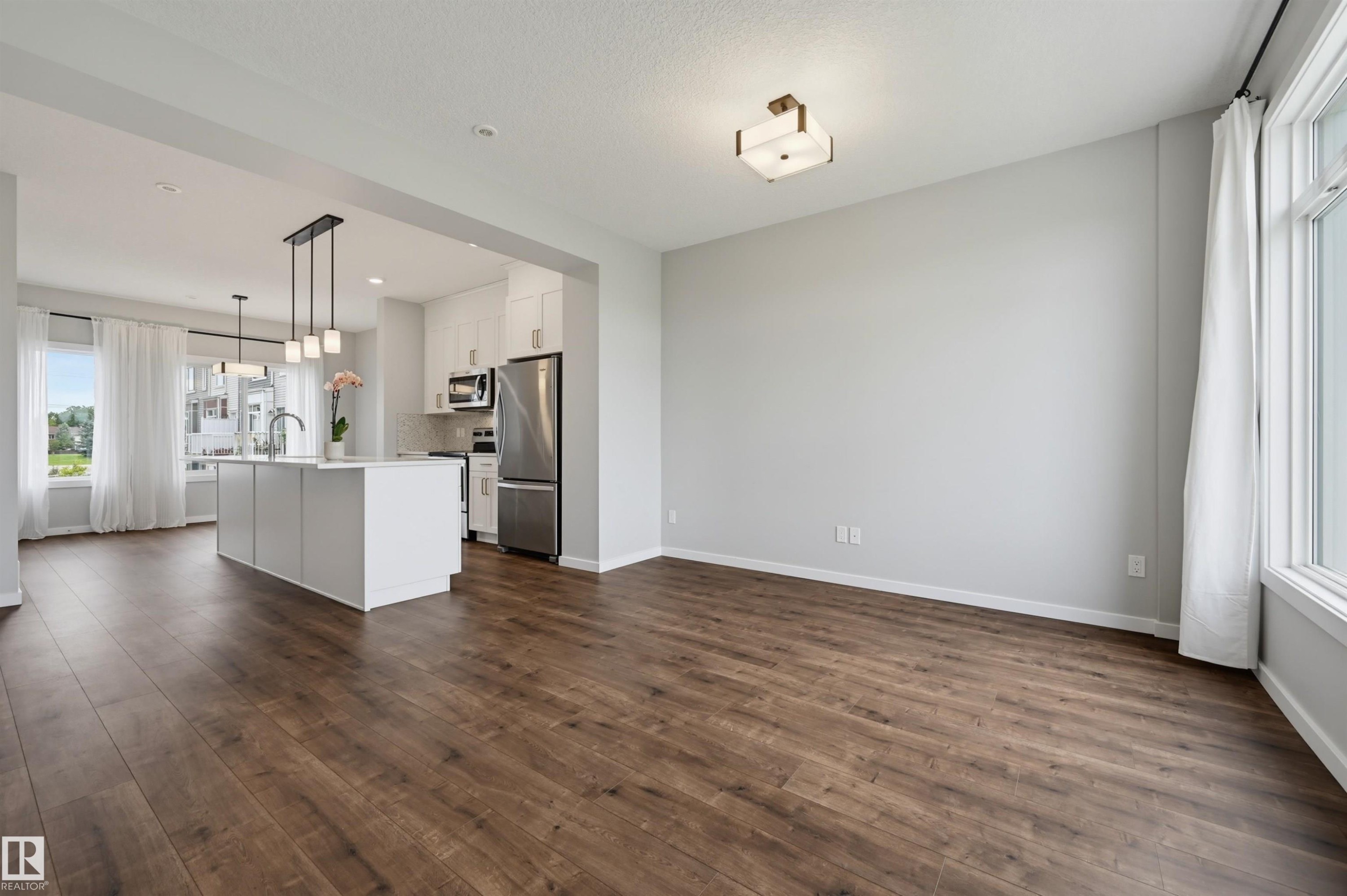 #48 215 Saddleback Rd Nw, Edmonton, AB