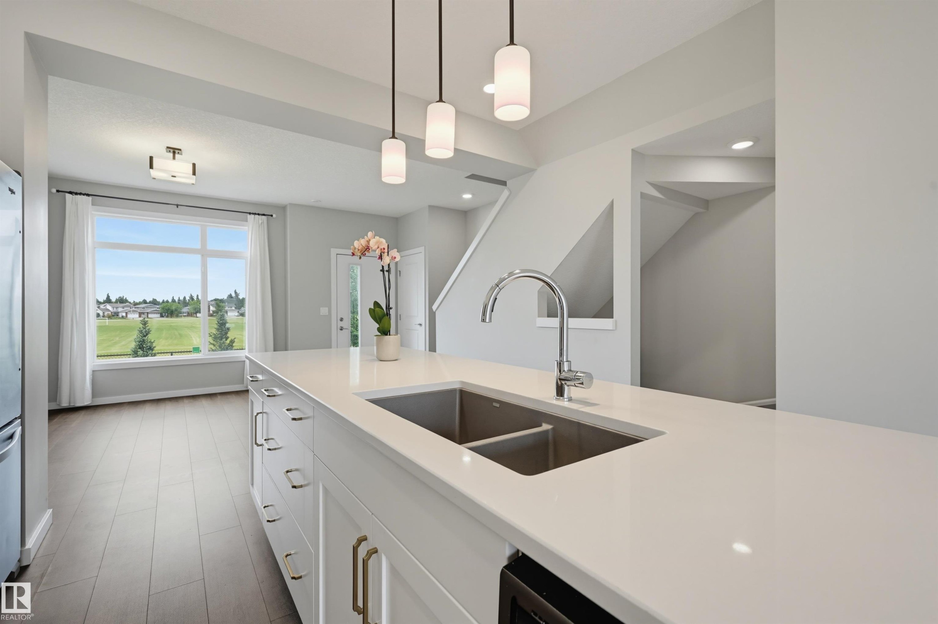 #48 215 Saddleback Rd Nw, Edmonton, AB