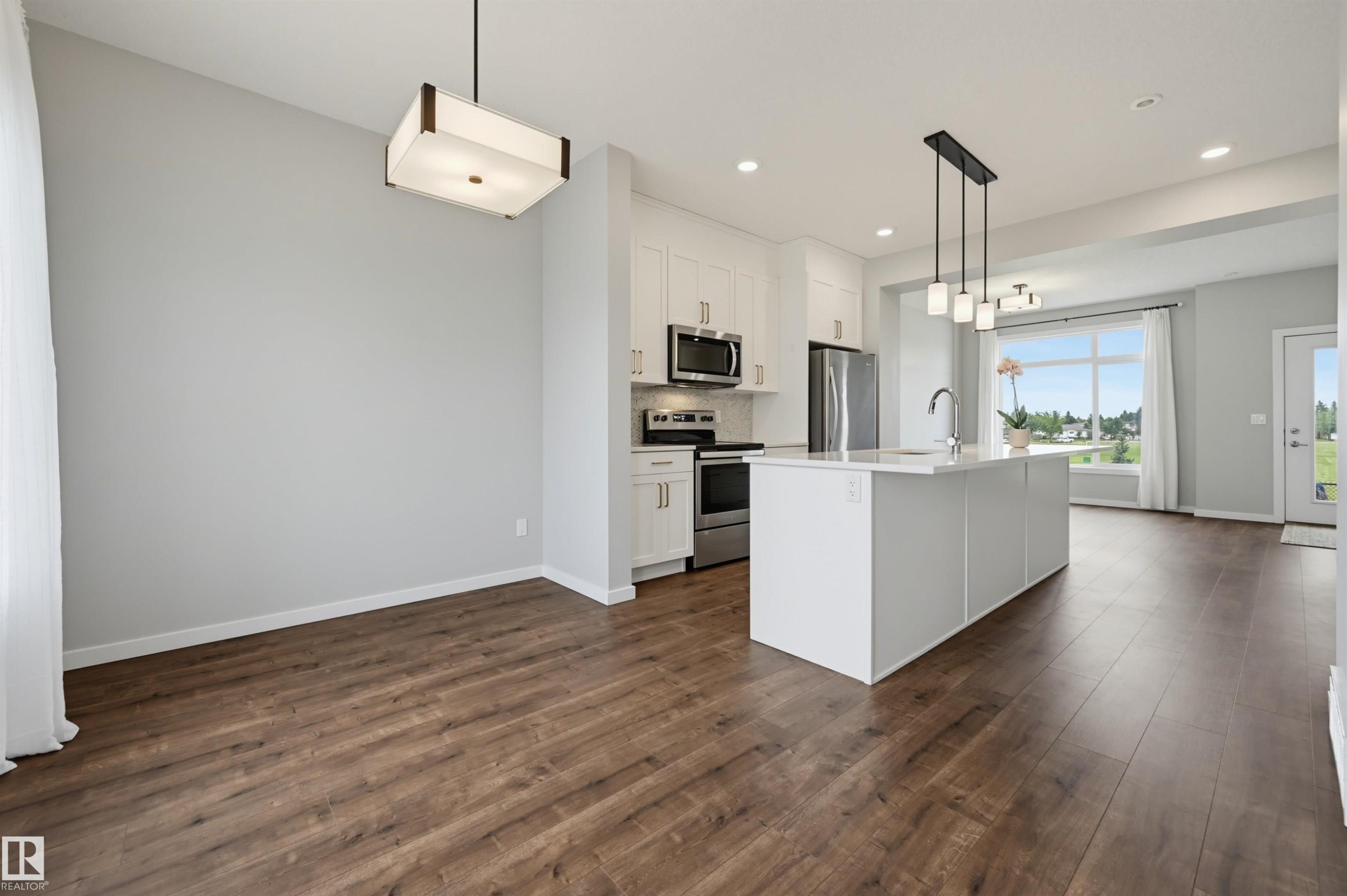 #48 215 Saddleback Rd Nw, Edmonton, AB