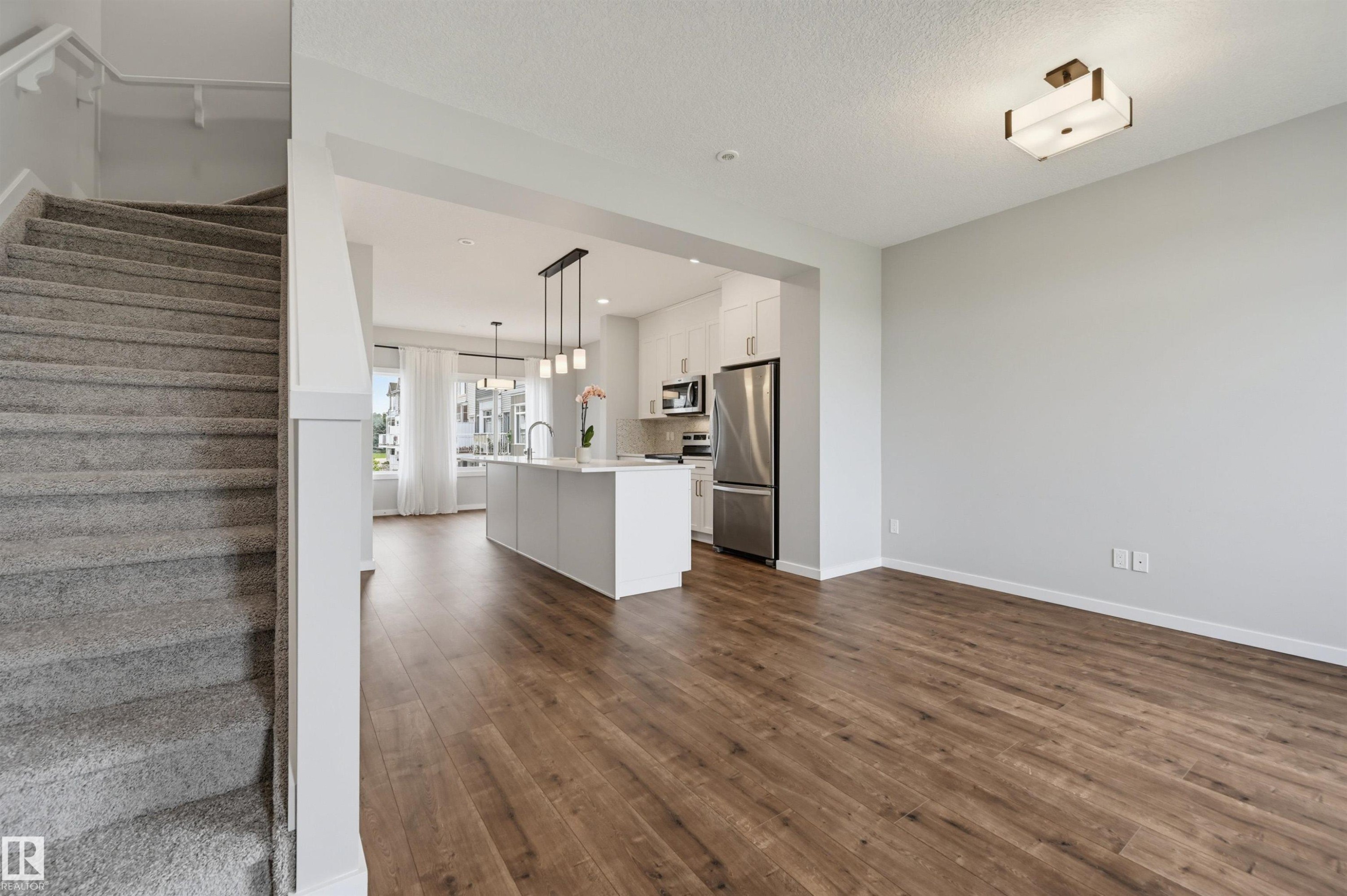 #48 215 Saddleback Rd Nw, Edmonton, AB