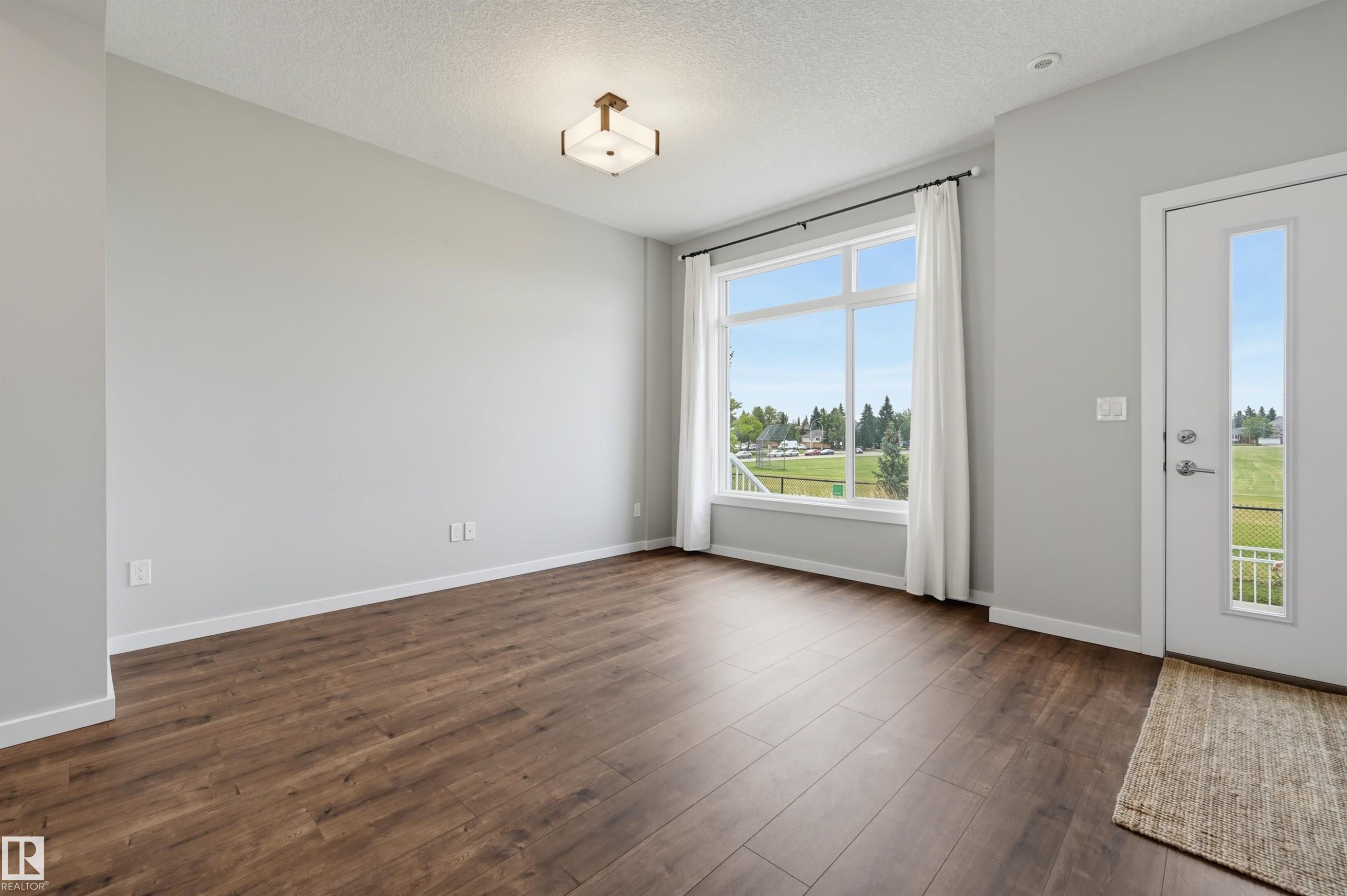 #48 215 Saddleback Rd Nw, Edmonton, AB
