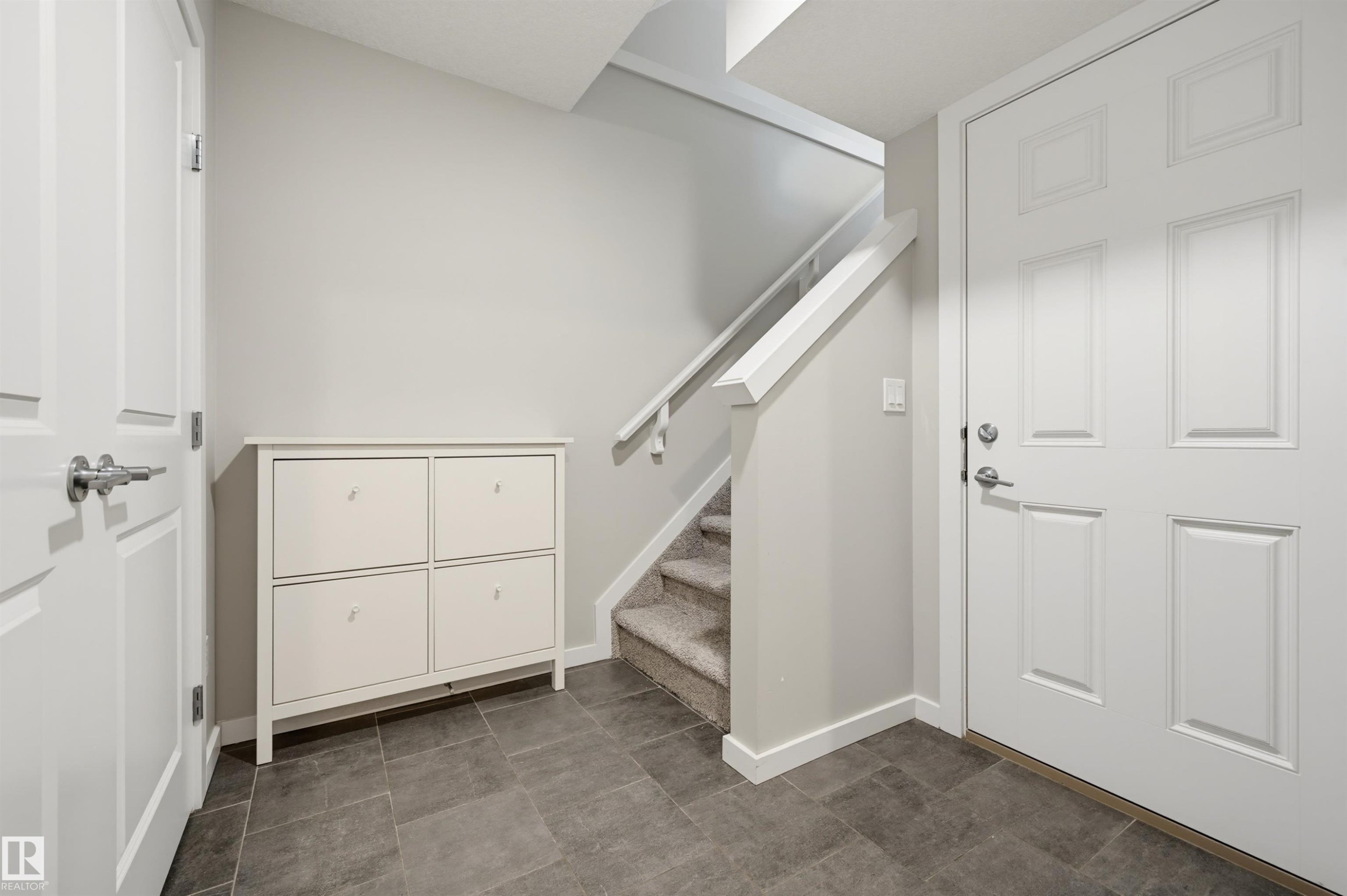 #48 215 Saddleback Rd Nw, Edmonton, AB