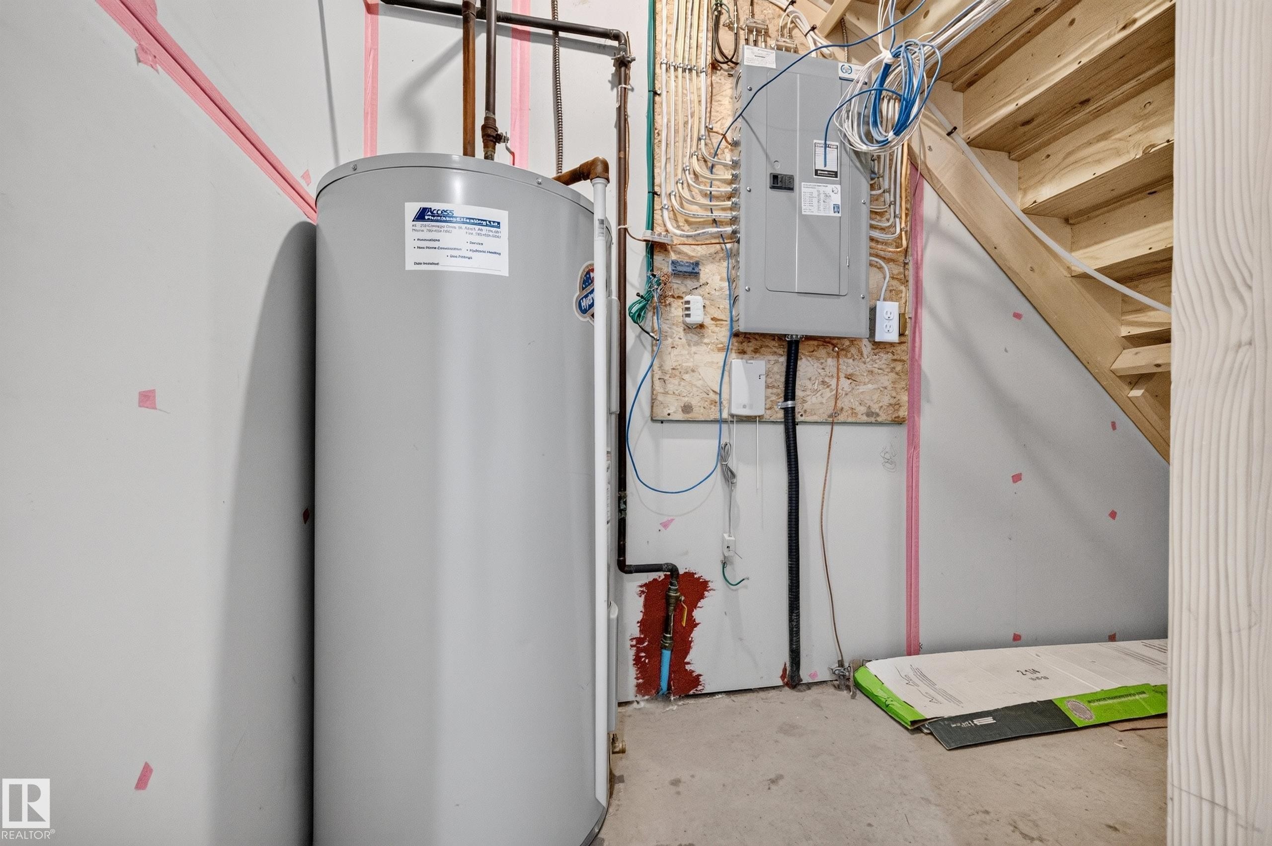 Water heater - #72 603 Watt Bv Sw Sw, Edmonton, AB