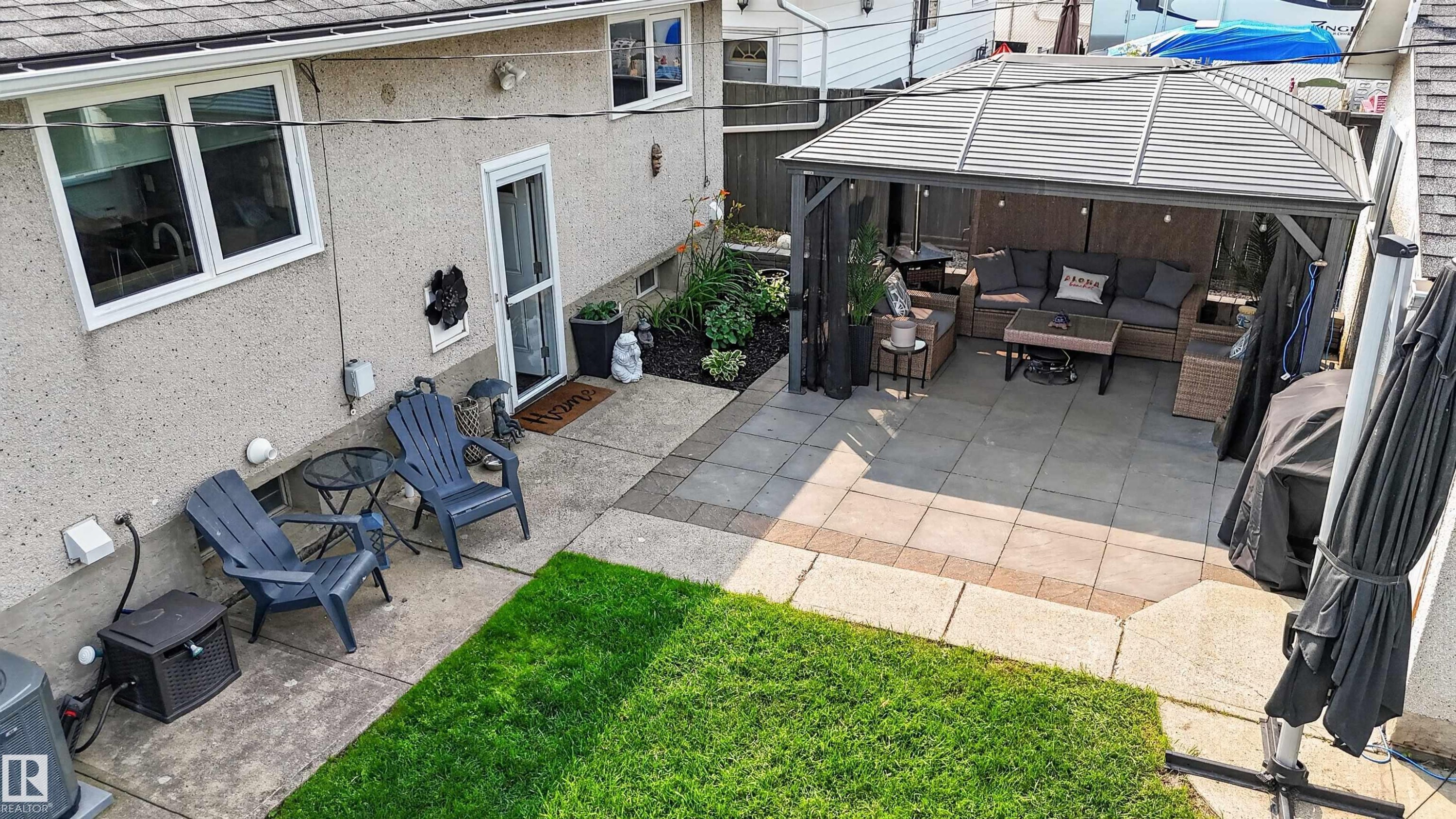16046 95 Avenue Nw, Edmonton, AB - Outdoor With Deck Patio Veranda With Exterior