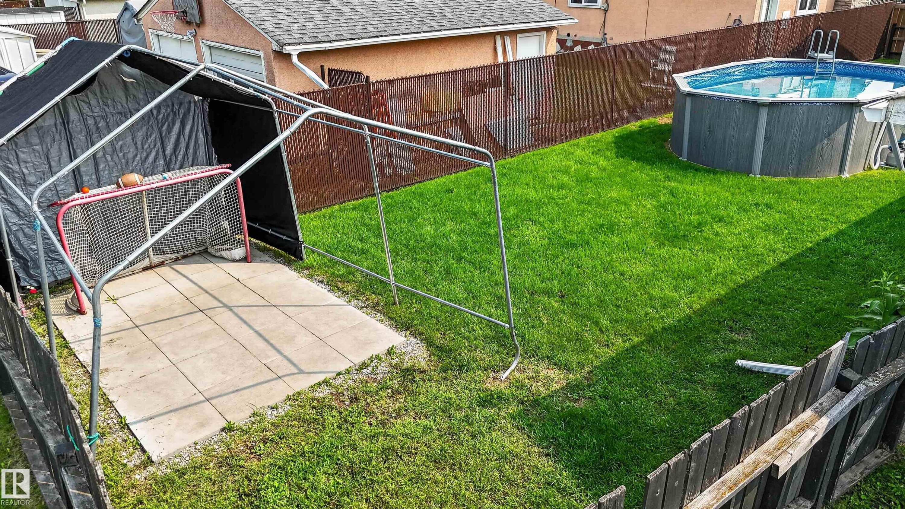 16046 95 Avenue Nw, Edmonton, AB - Outdoor With Above Ground Pool