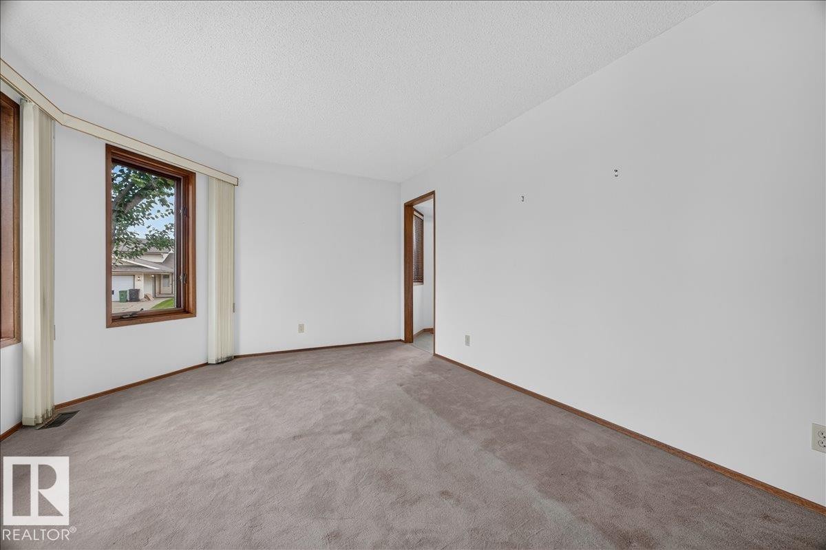 Bay window offering natural illumination - 2907 49 Street Nw, Edmonton, AB