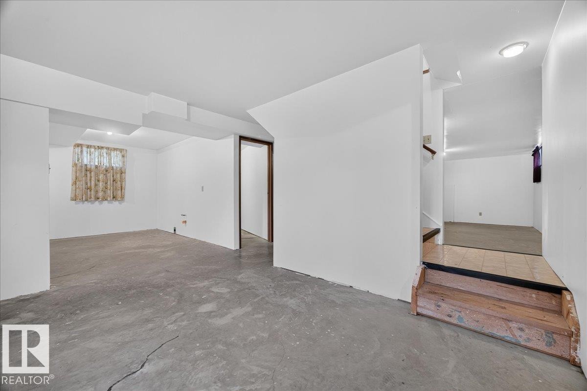 Additional content - 2907 49 Street Nw, Edmonton, AB