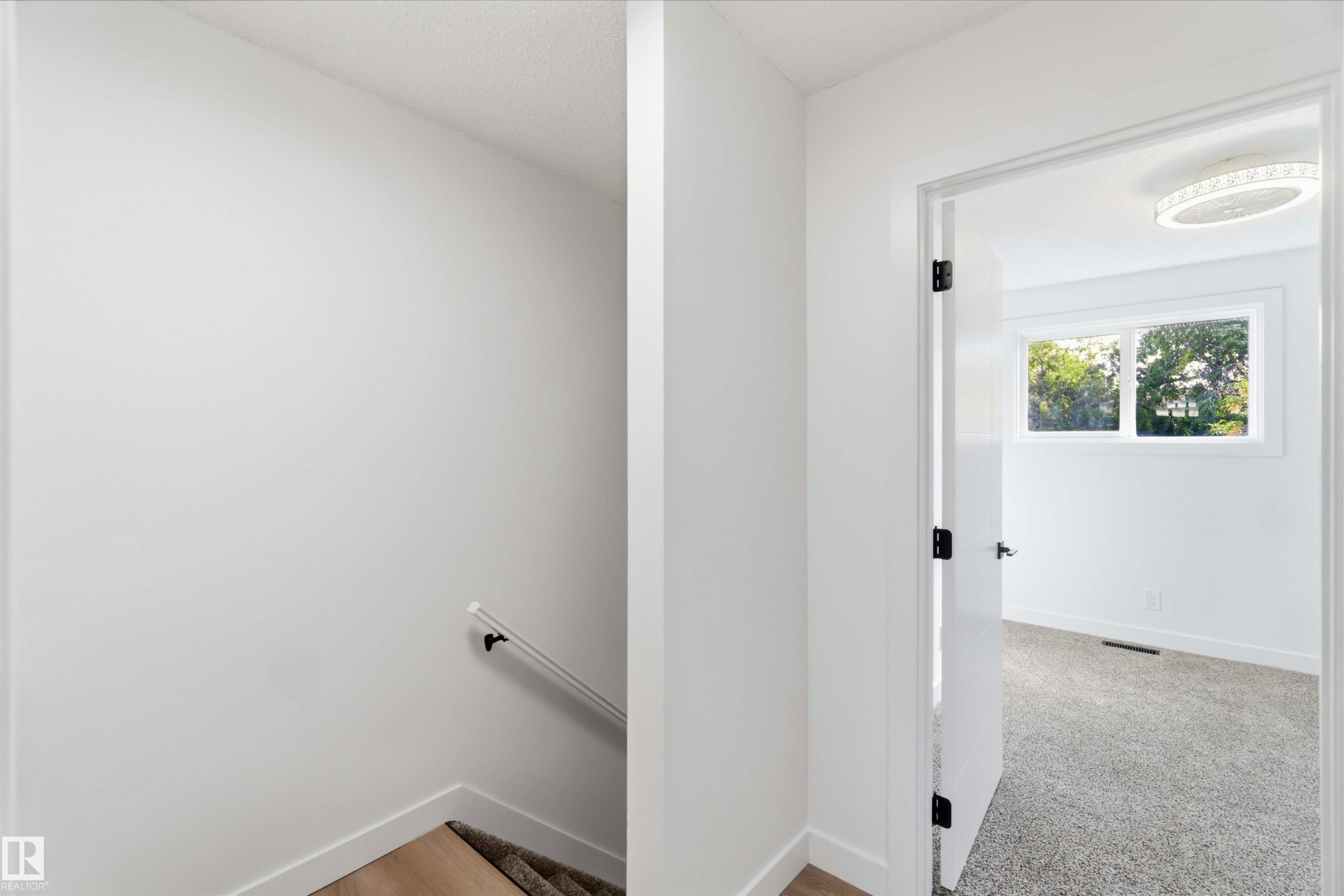Welcome to 160 Habitat CR NW - 160 Habitat Crescent Nw, Edmonton, AB