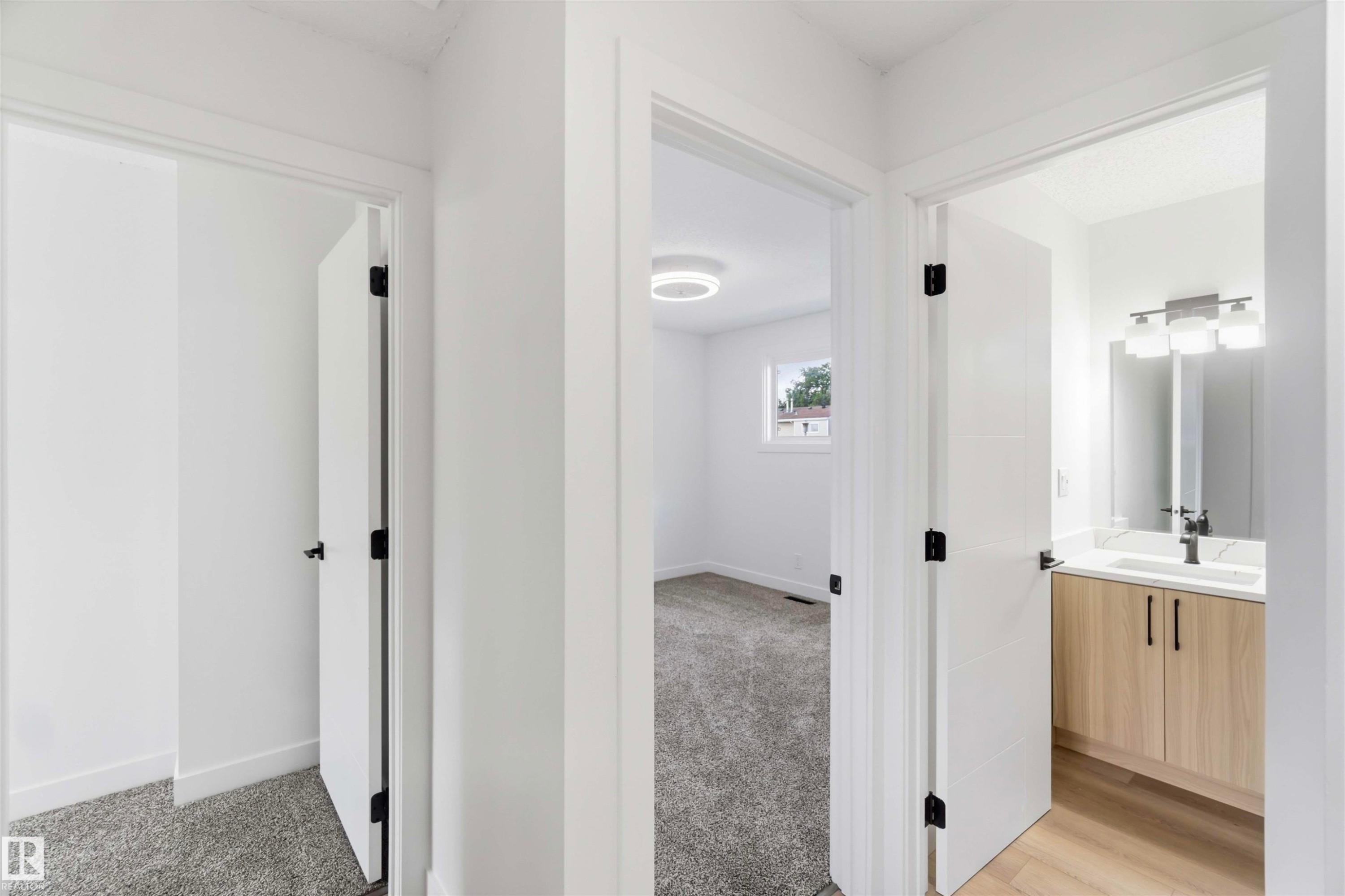 Welcome to 160 Habitat CR NW - 160 Habitat Crescent Nw, Edmonton, AB