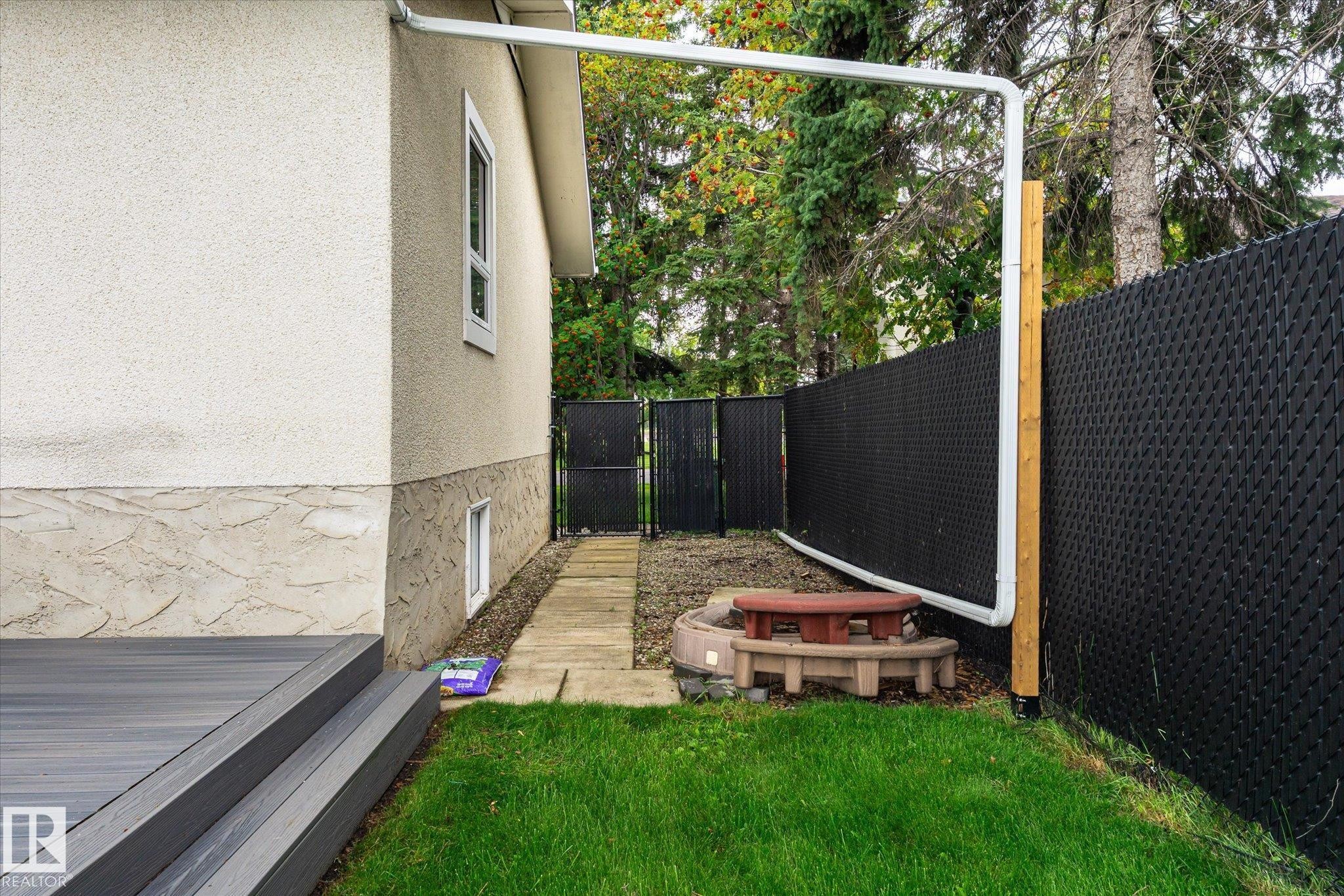Additional content - 3 Akins Drive, St. Albert, AB