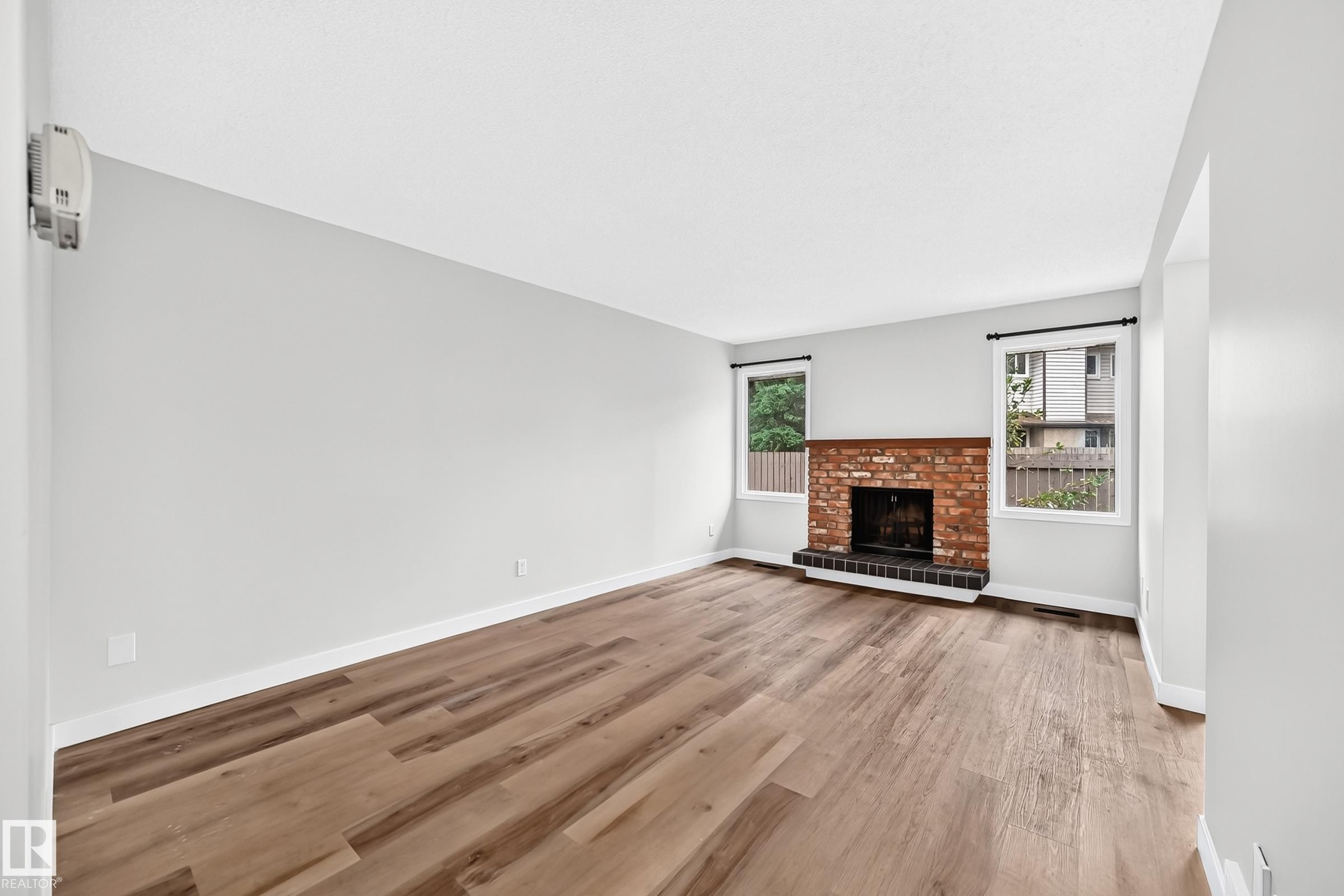 13845 24 Street Nw, Edmonton, AB