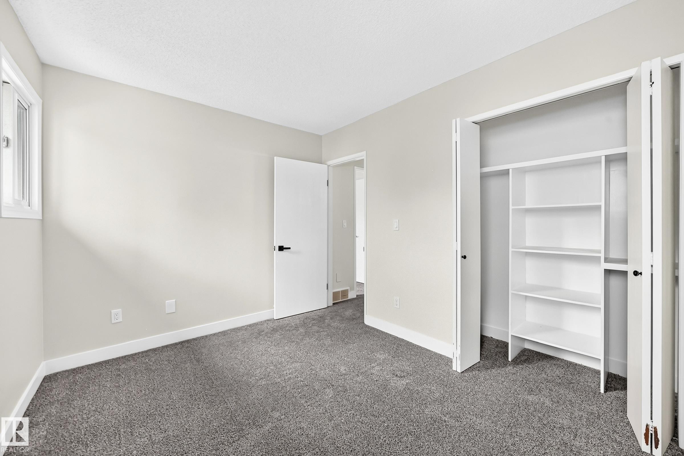13845 24 Street Nw, Edmonton, AB