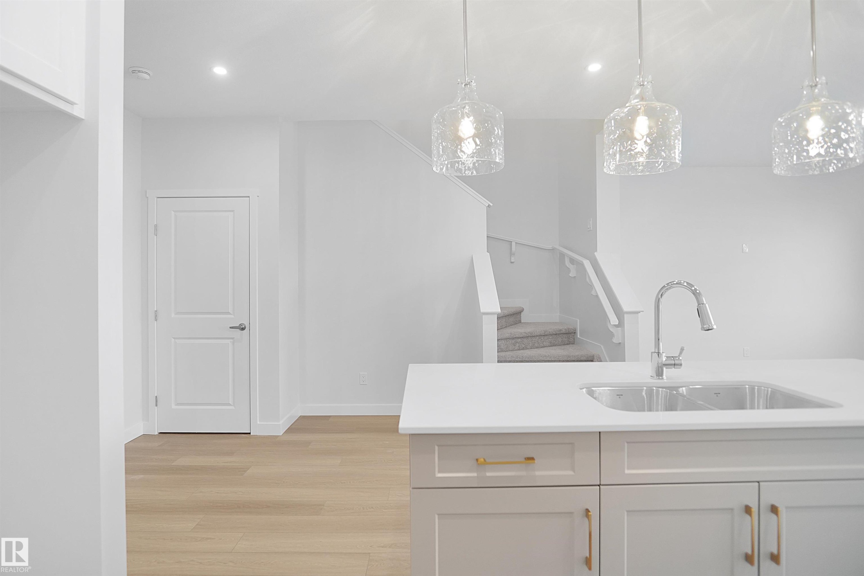 20932 16 Avenue Nw, Edmonton, AB
